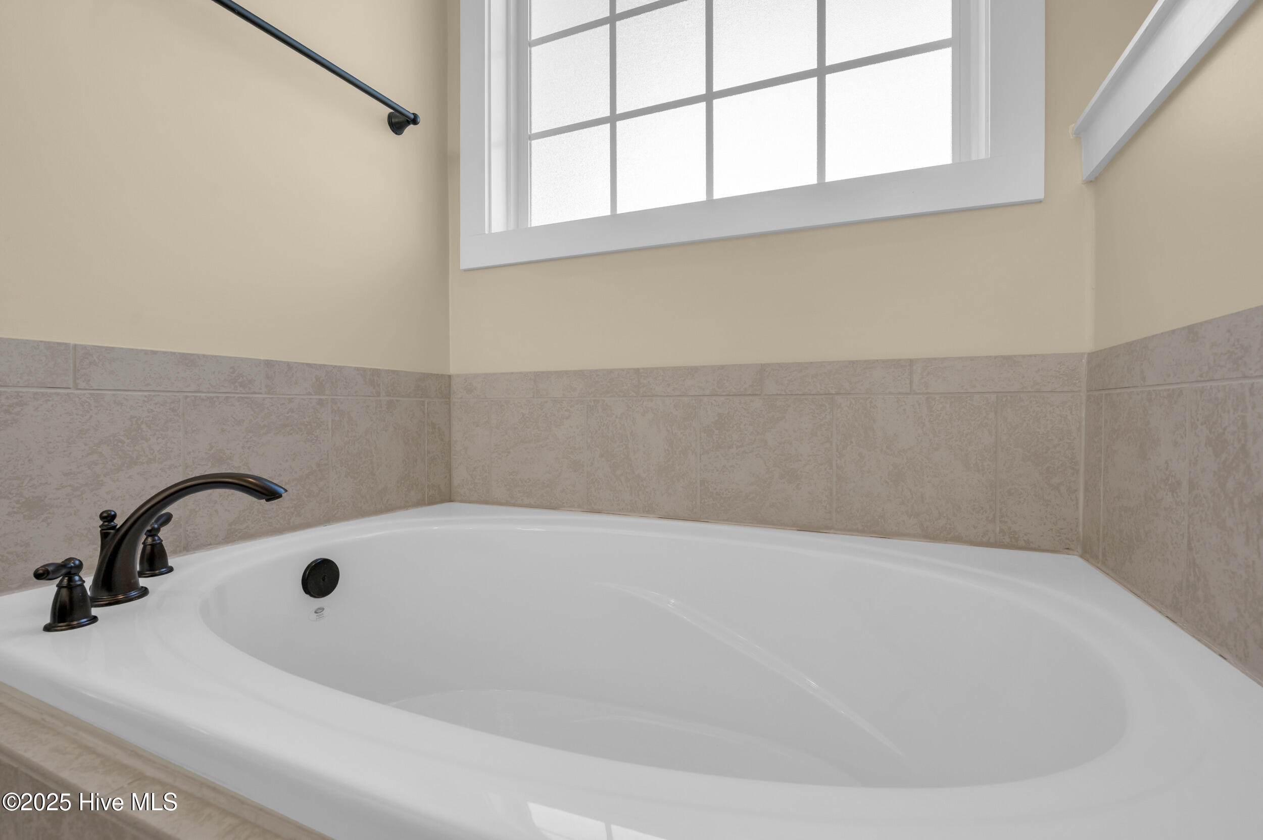 100540698 | Photo 28