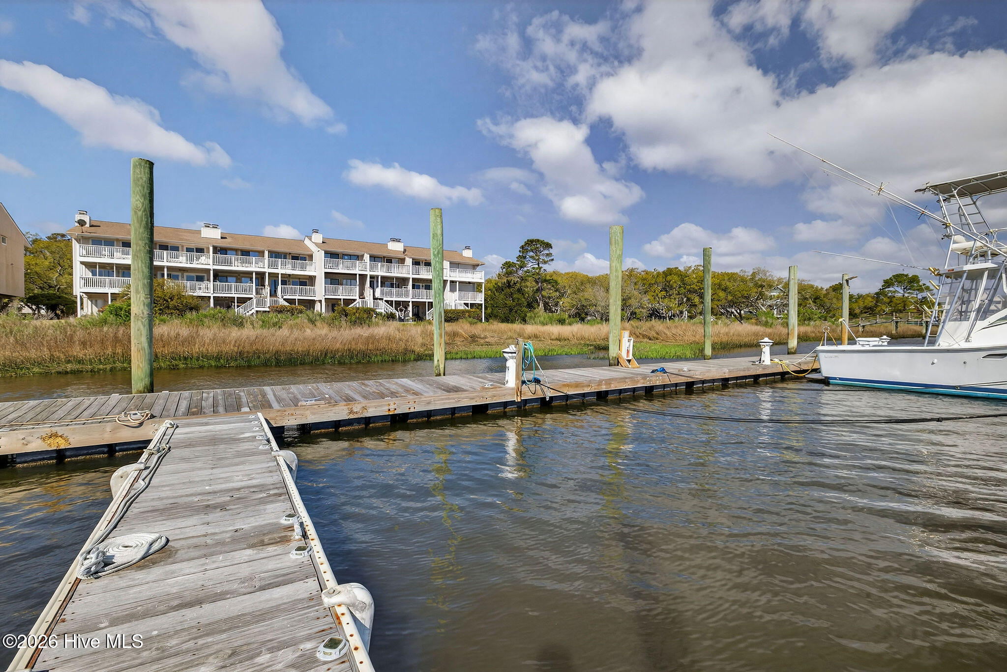 100564348 | Photo 45