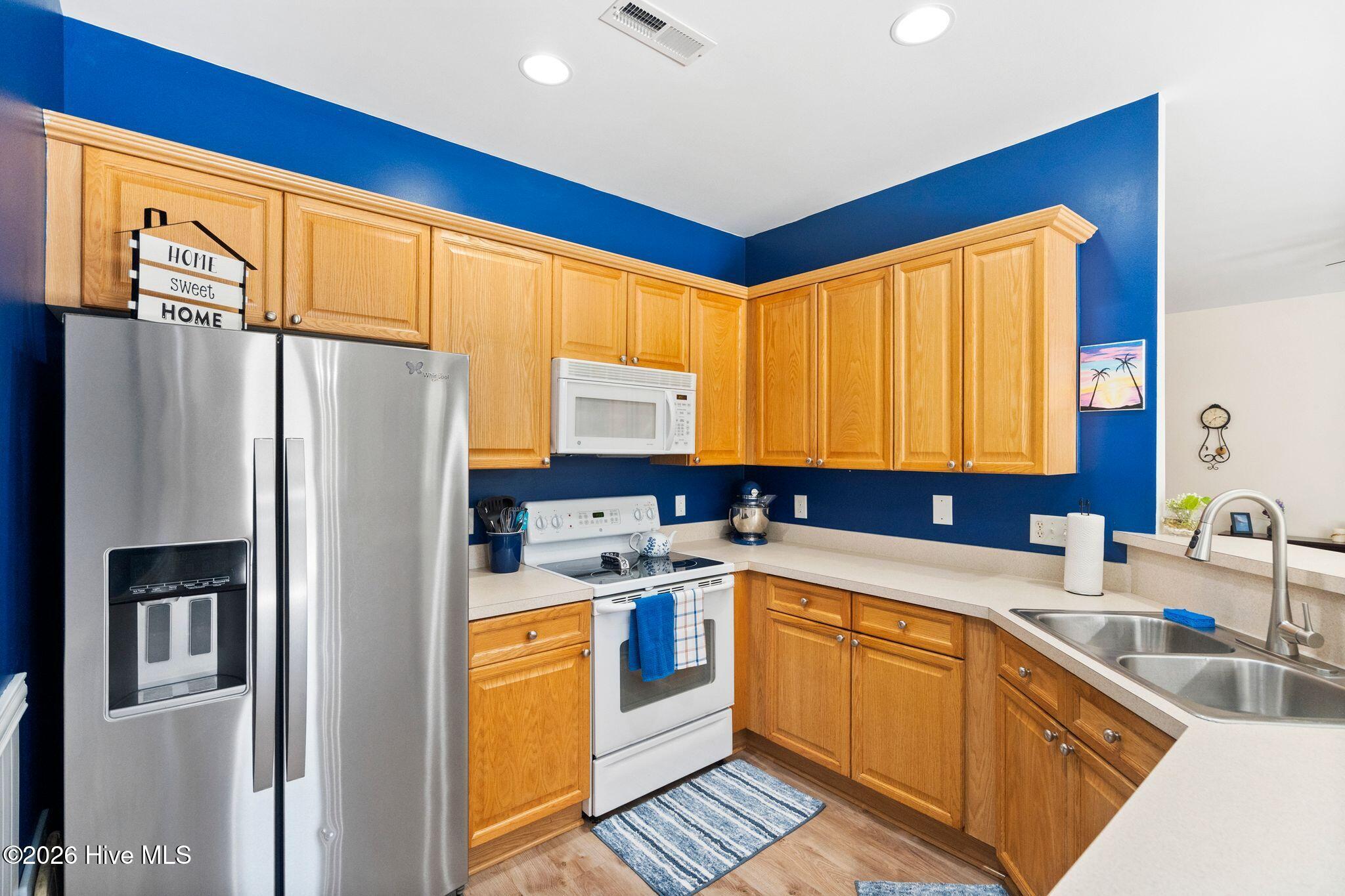 100570513 | Photo 21