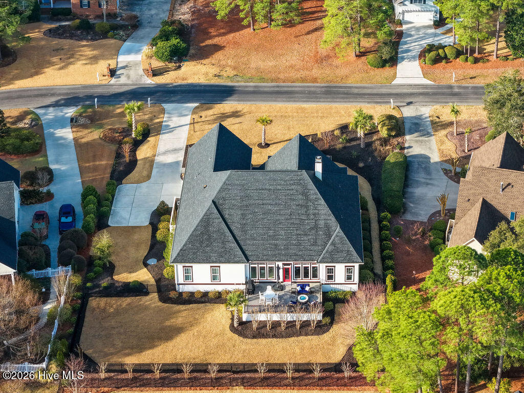 100561843 | Photo 51