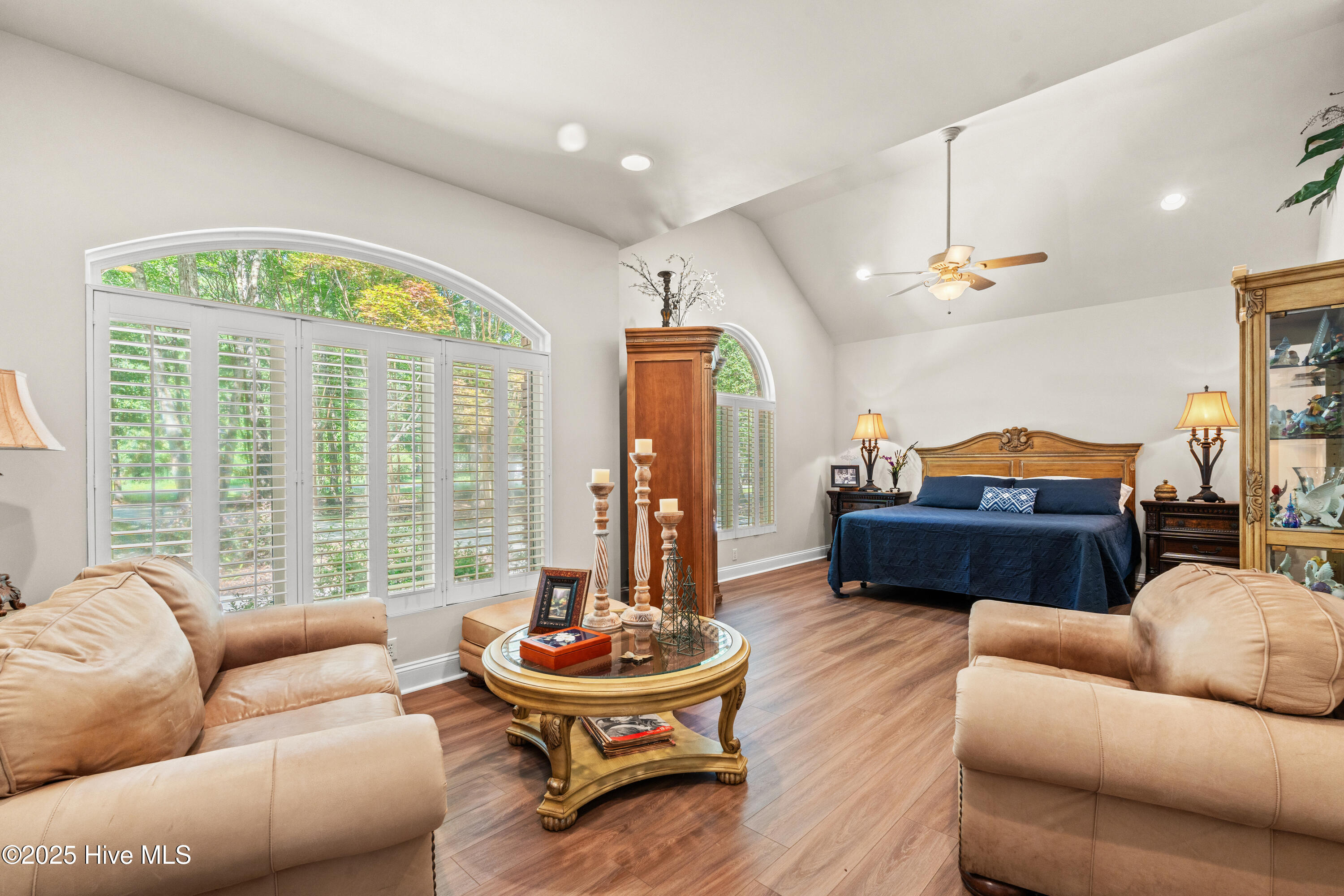 100515371 | Photo 13