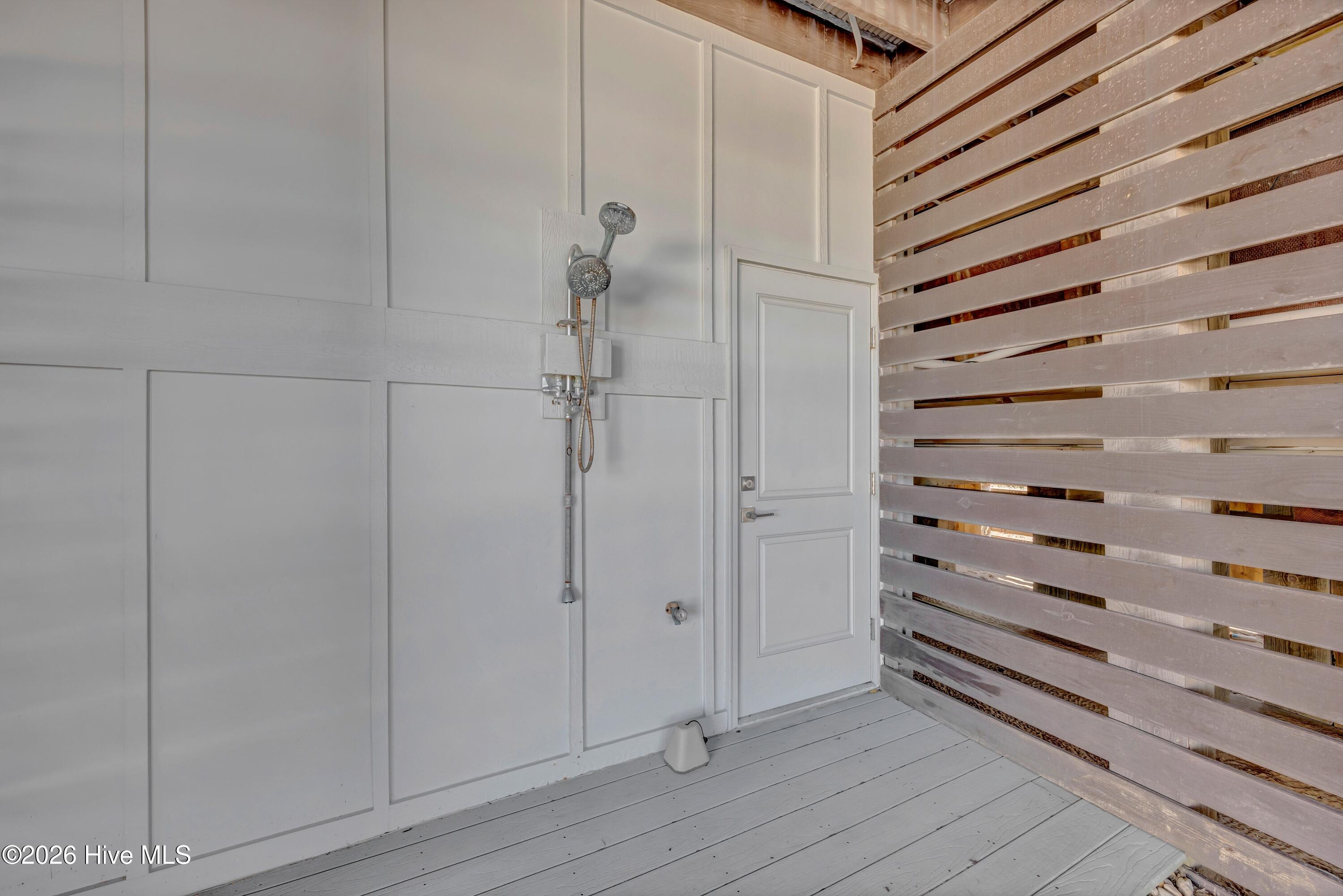 100559352 | Photo 60