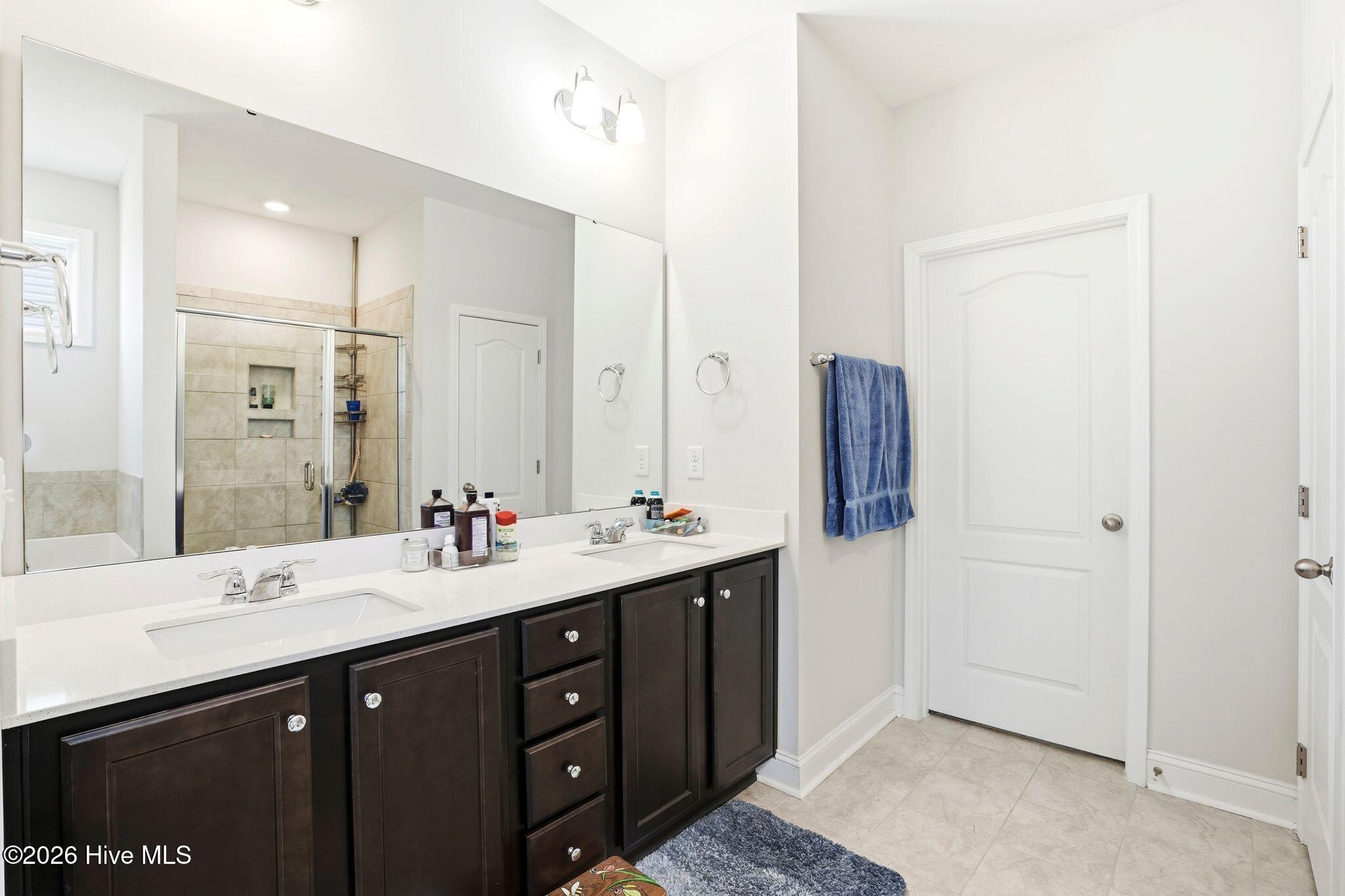 100567646 | Photo 38