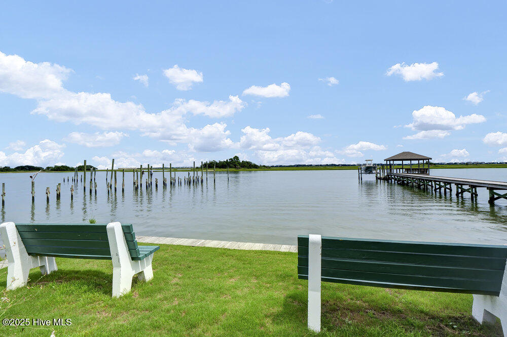 100536027 | Photo 64