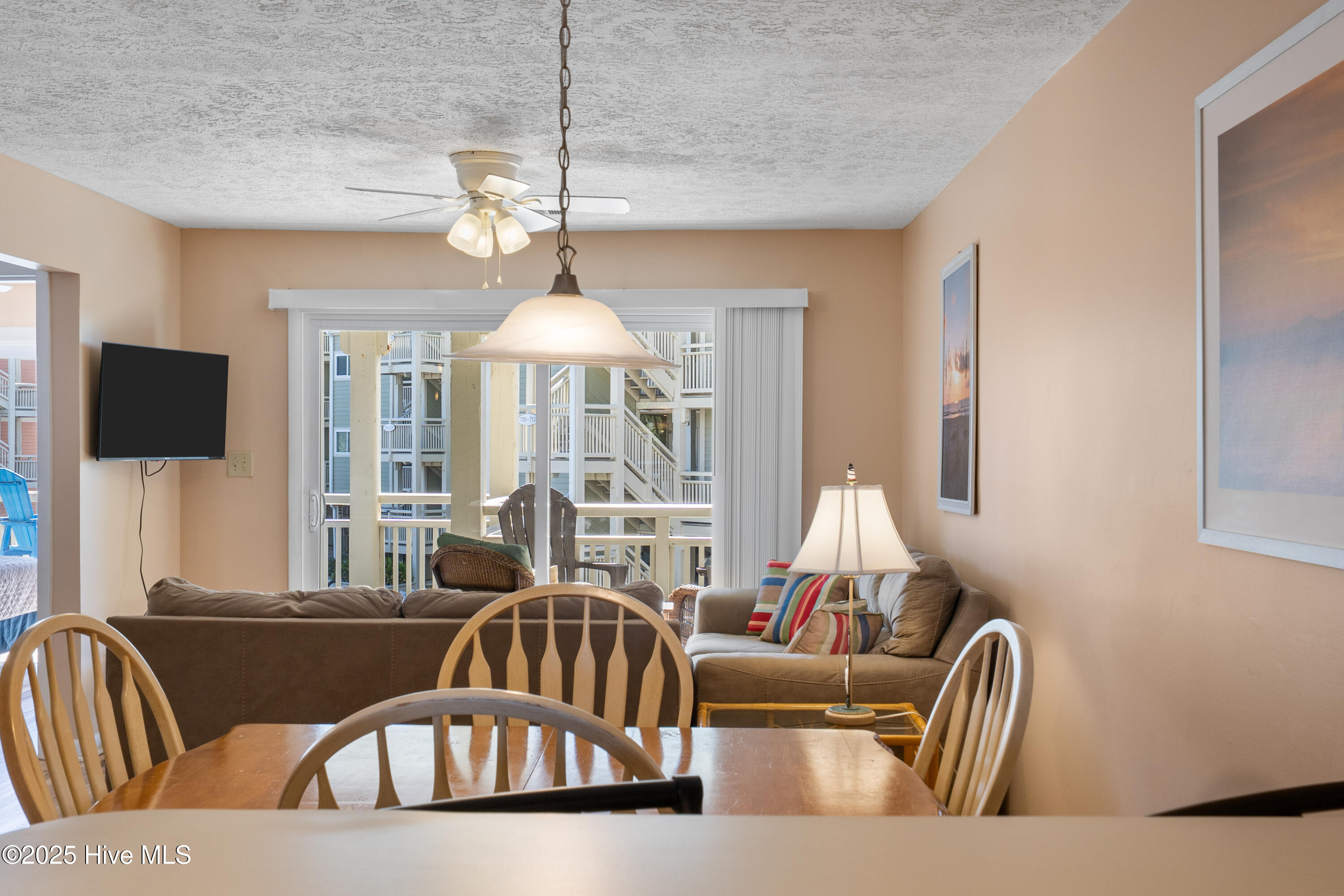 100539847 | Photo 16