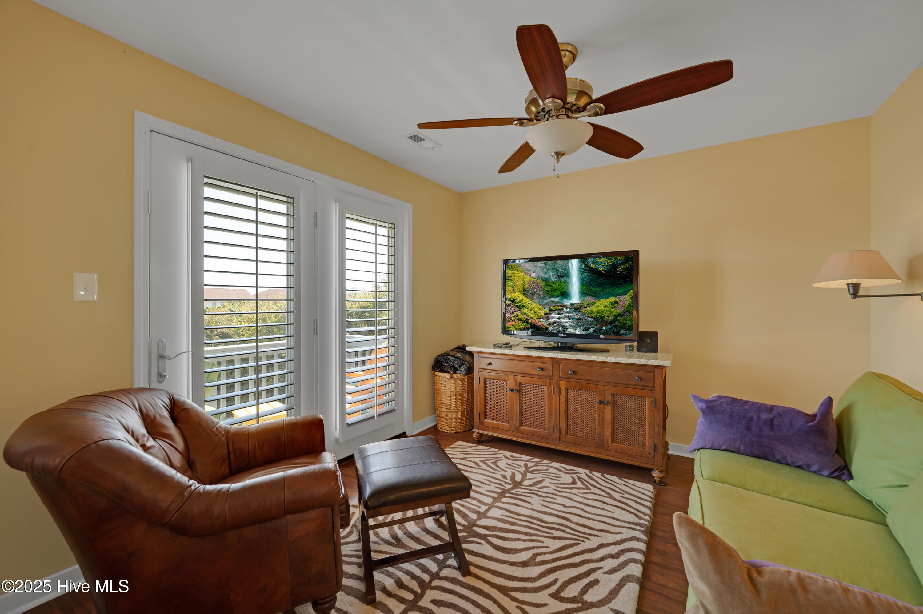 100498545 | Photo 81