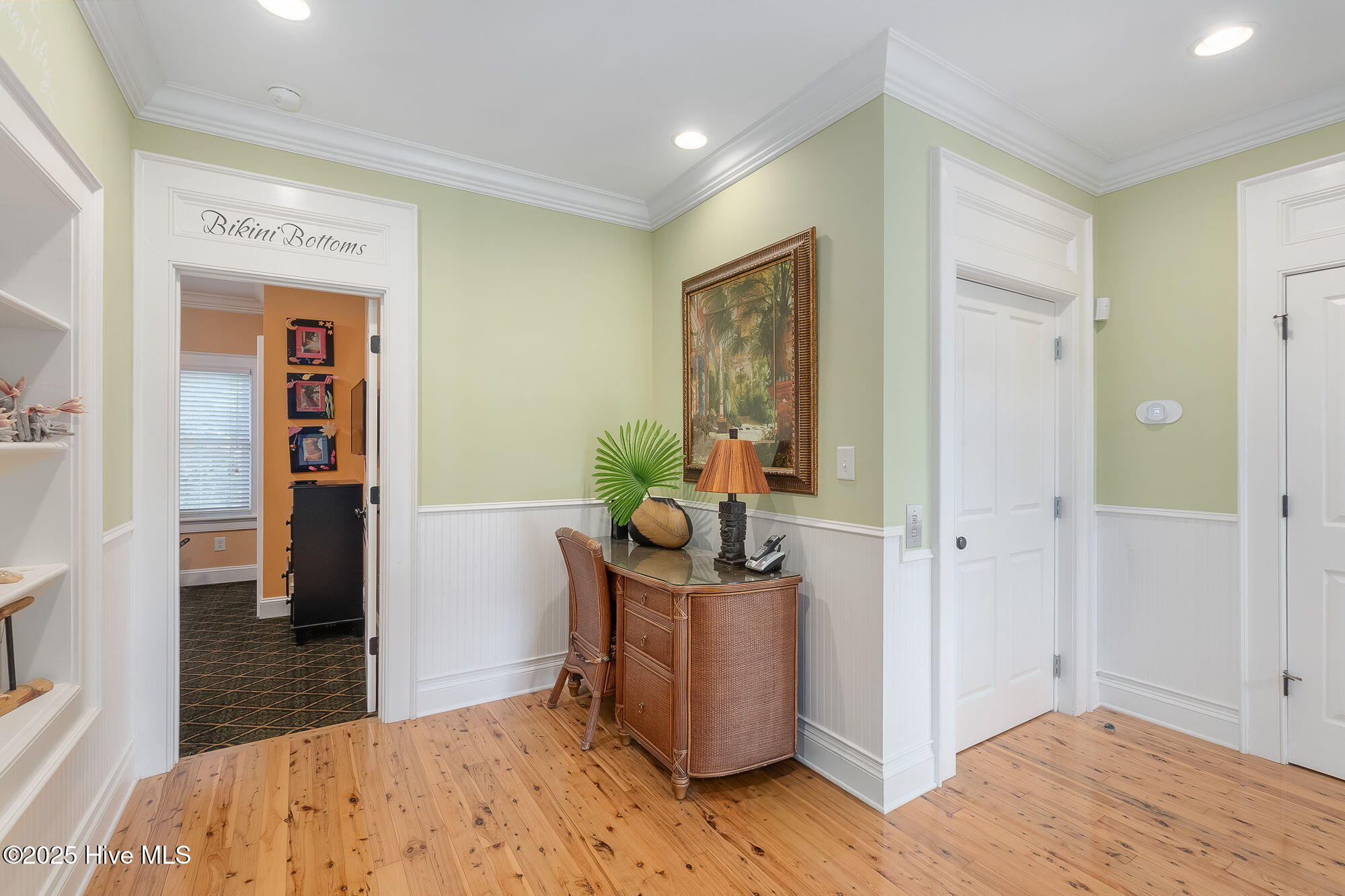 100536306 | Photo 35