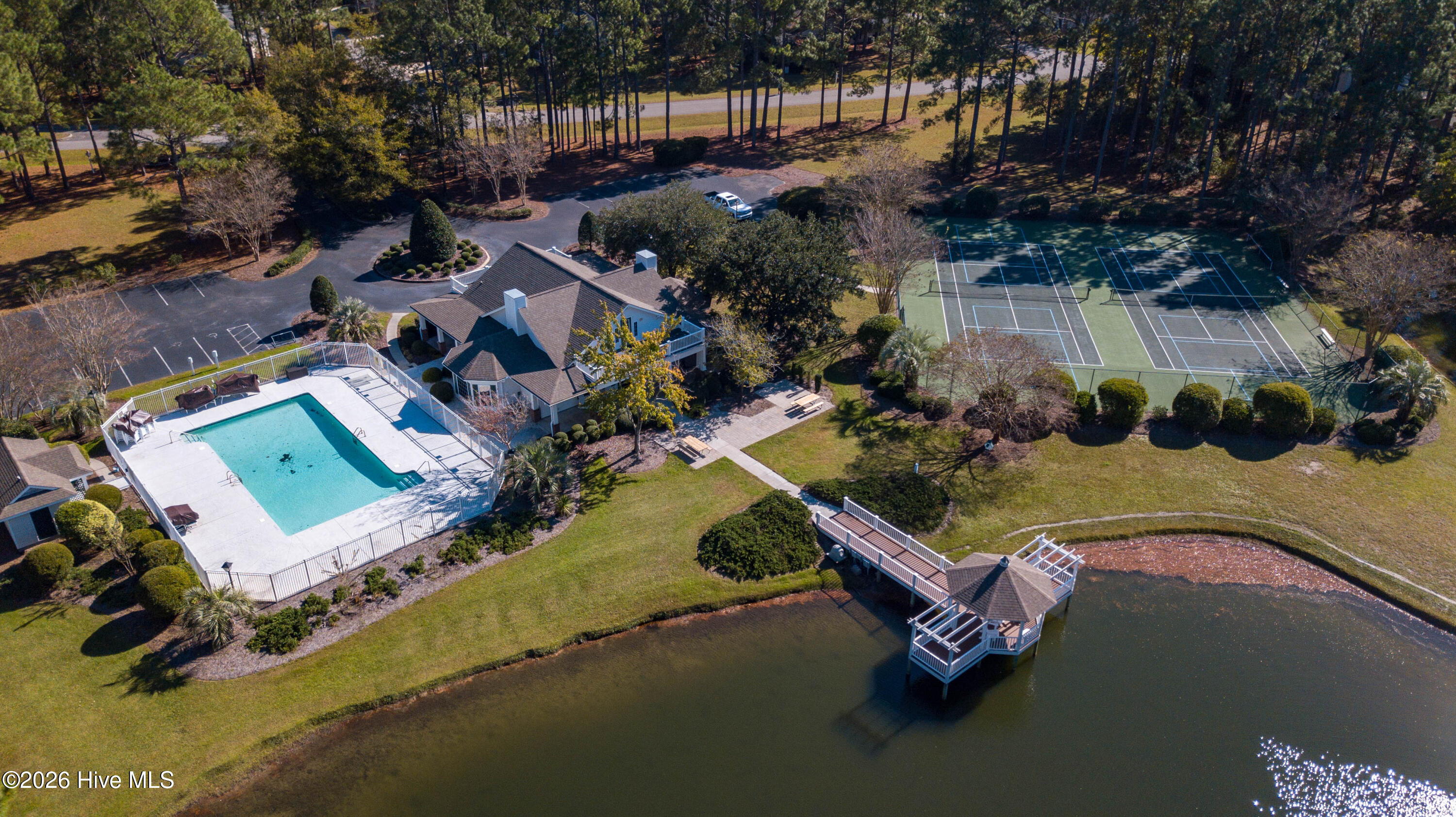 100556413 | Photo 65