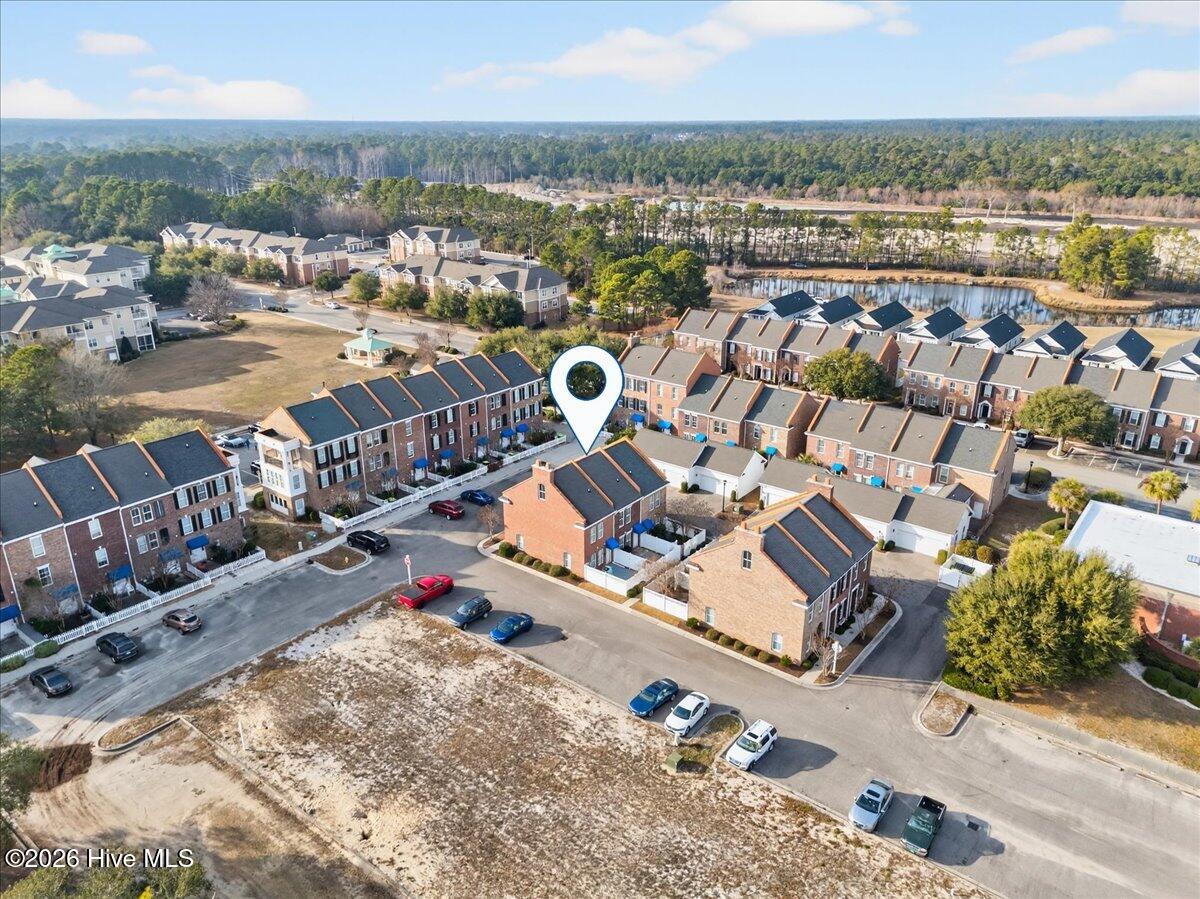 100548437 | Photo 10