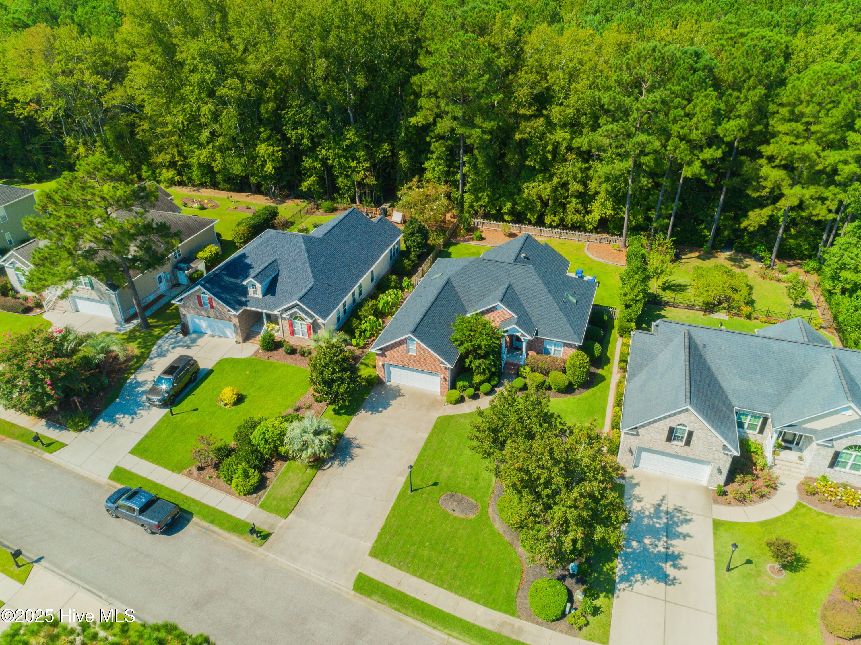 100530052 | Photo 32