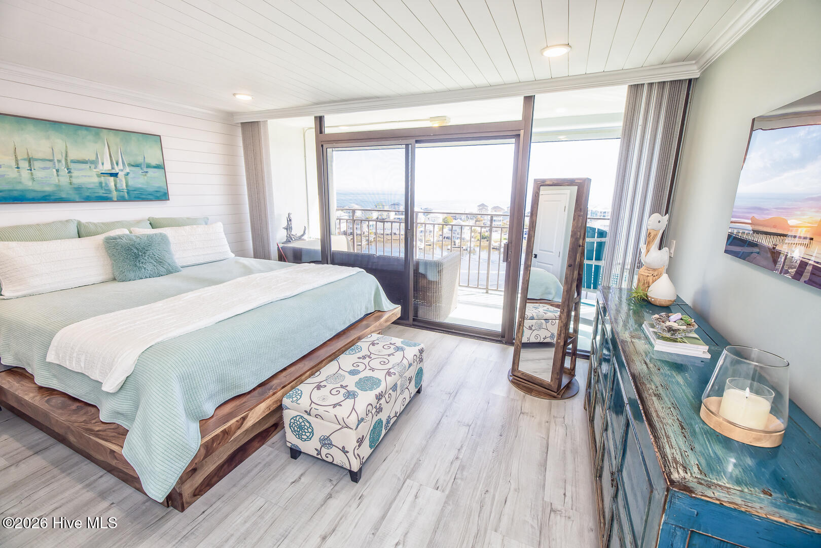 100559278 | Photo 22