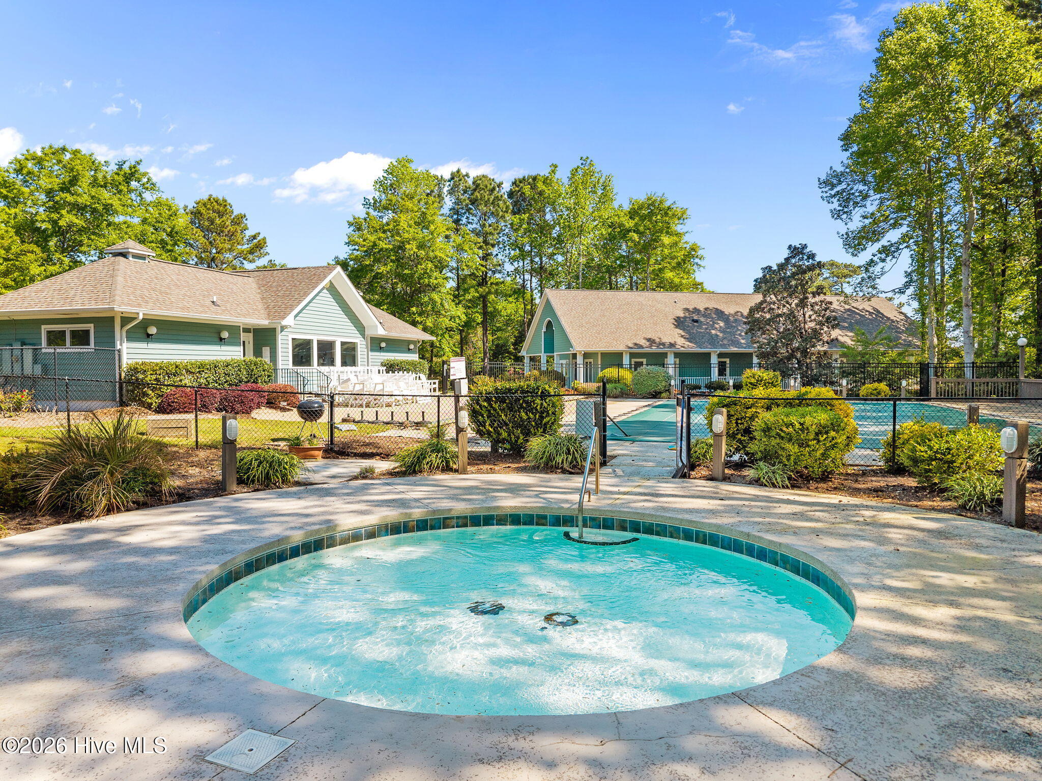 100567886 | Photo 73