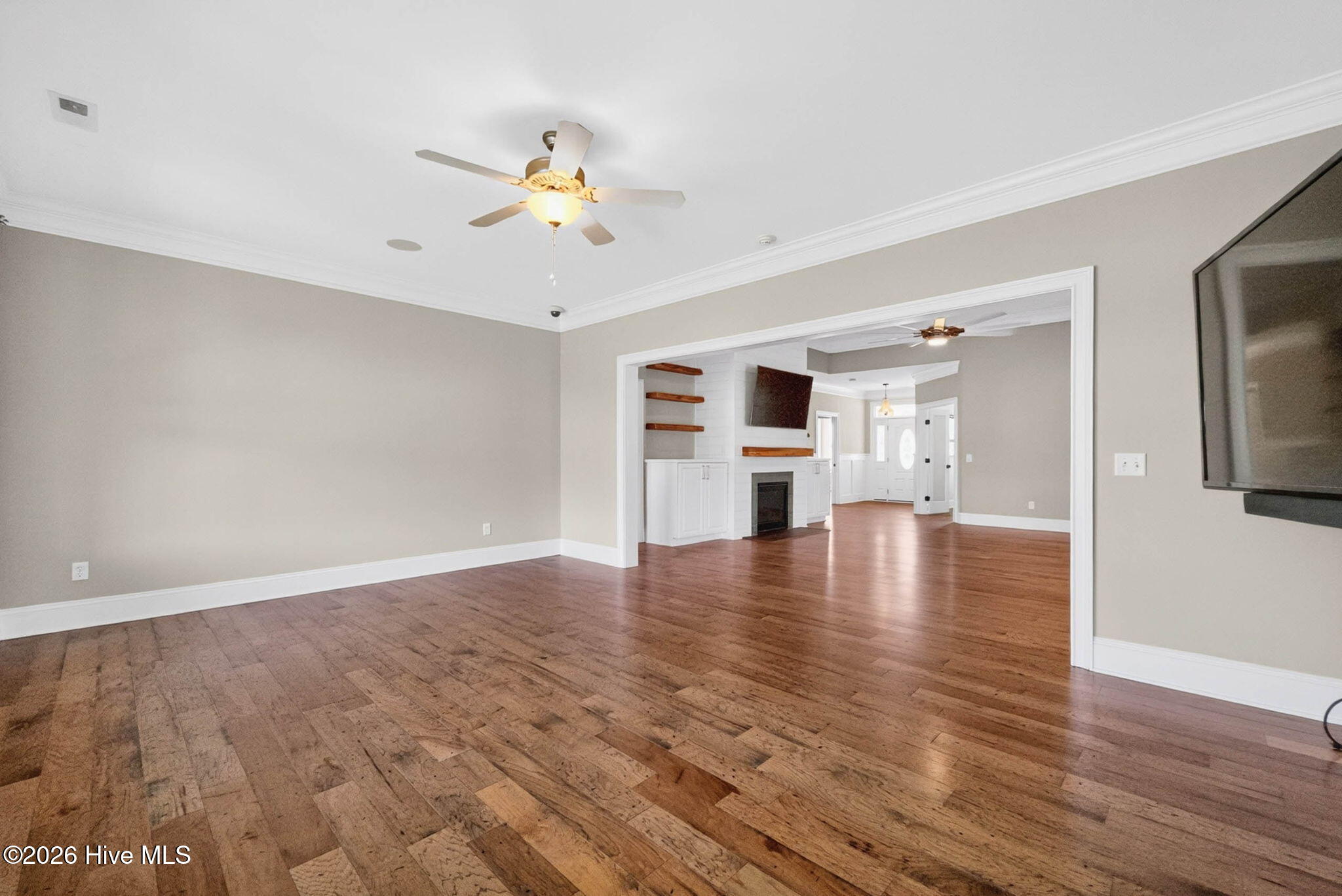 100567612 | Photo 25