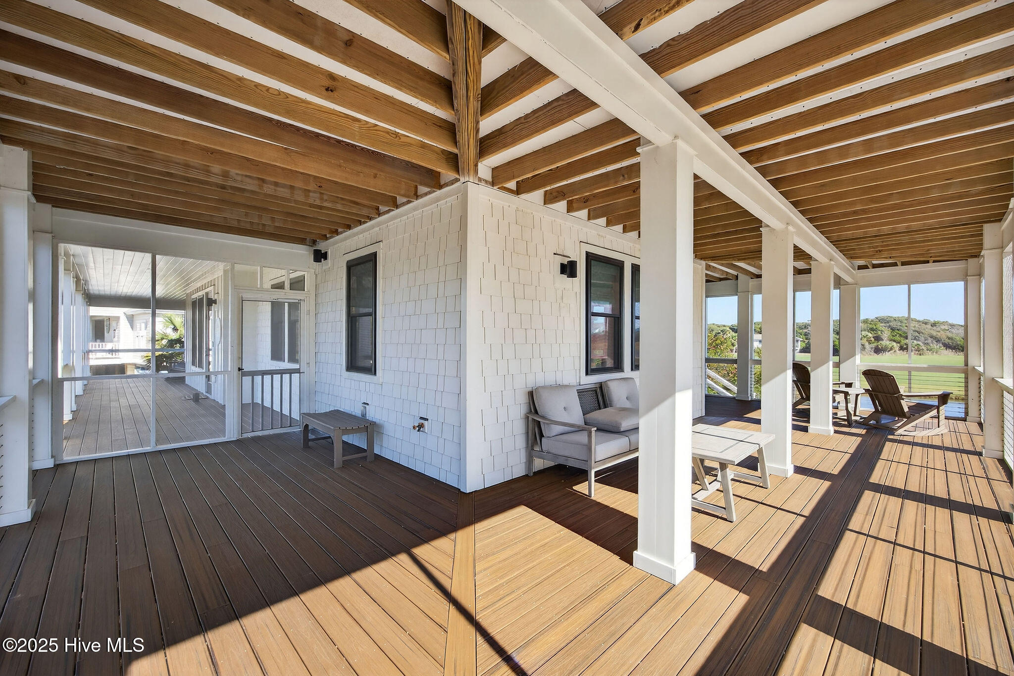 100541250 | Photo 87