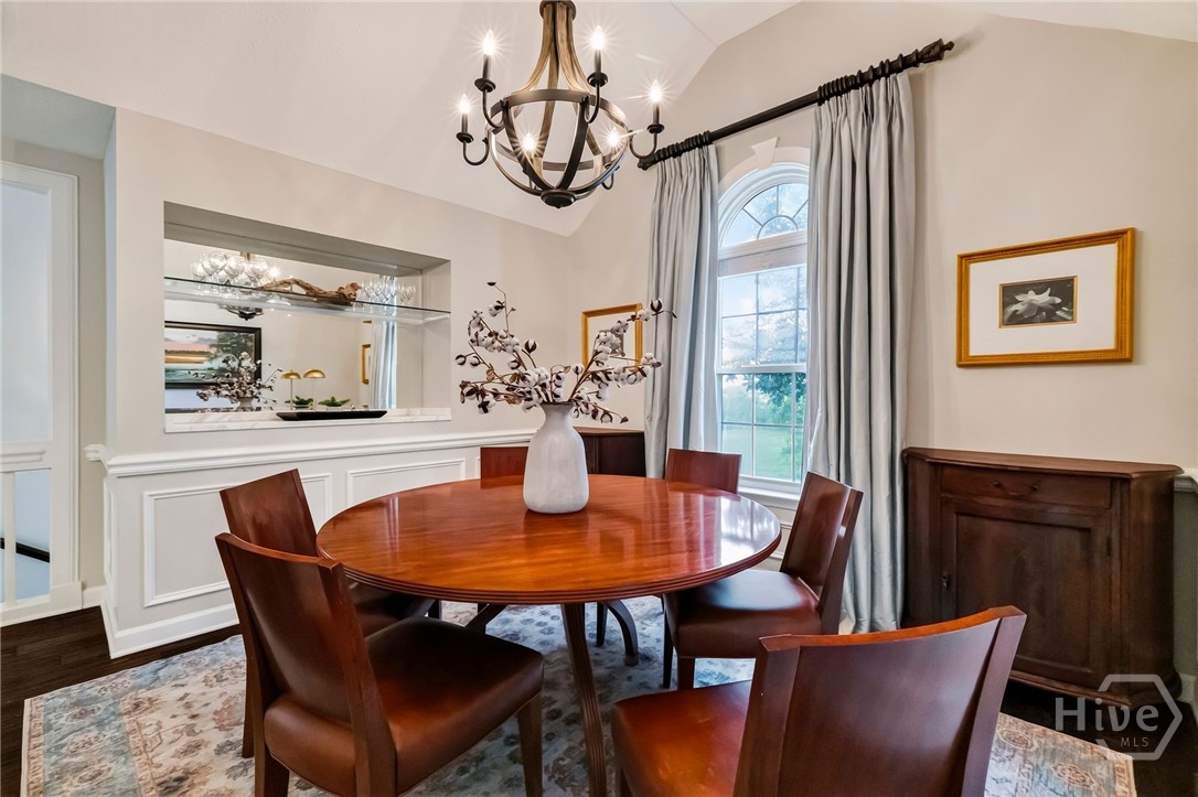 Dining Room of Kitchen