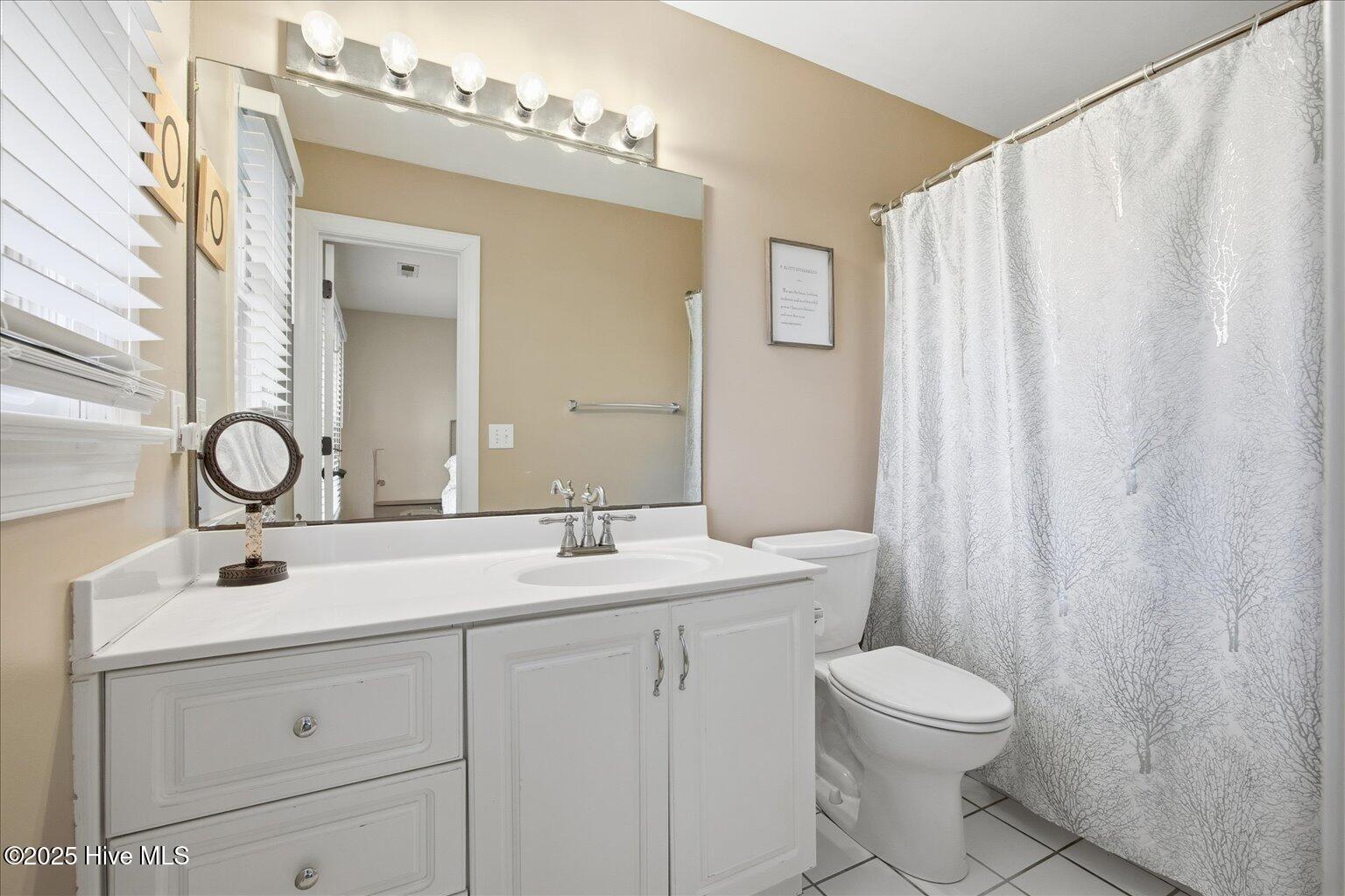 100542607 | Photo 32