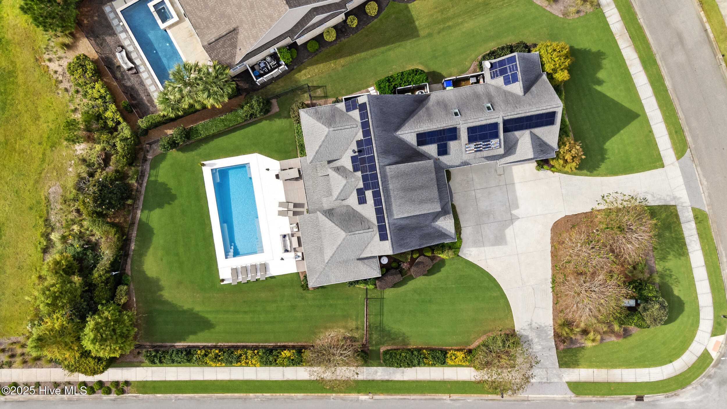 100536655 | Photo 79