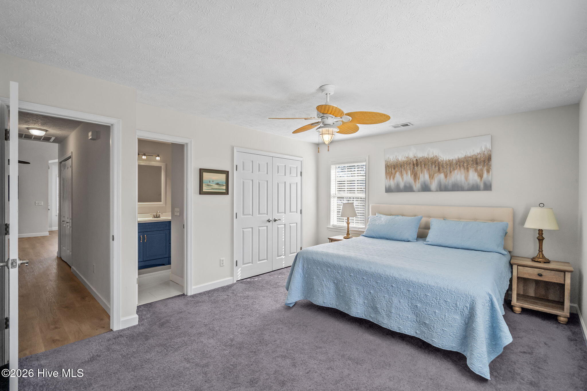 100555600 | Photo 41