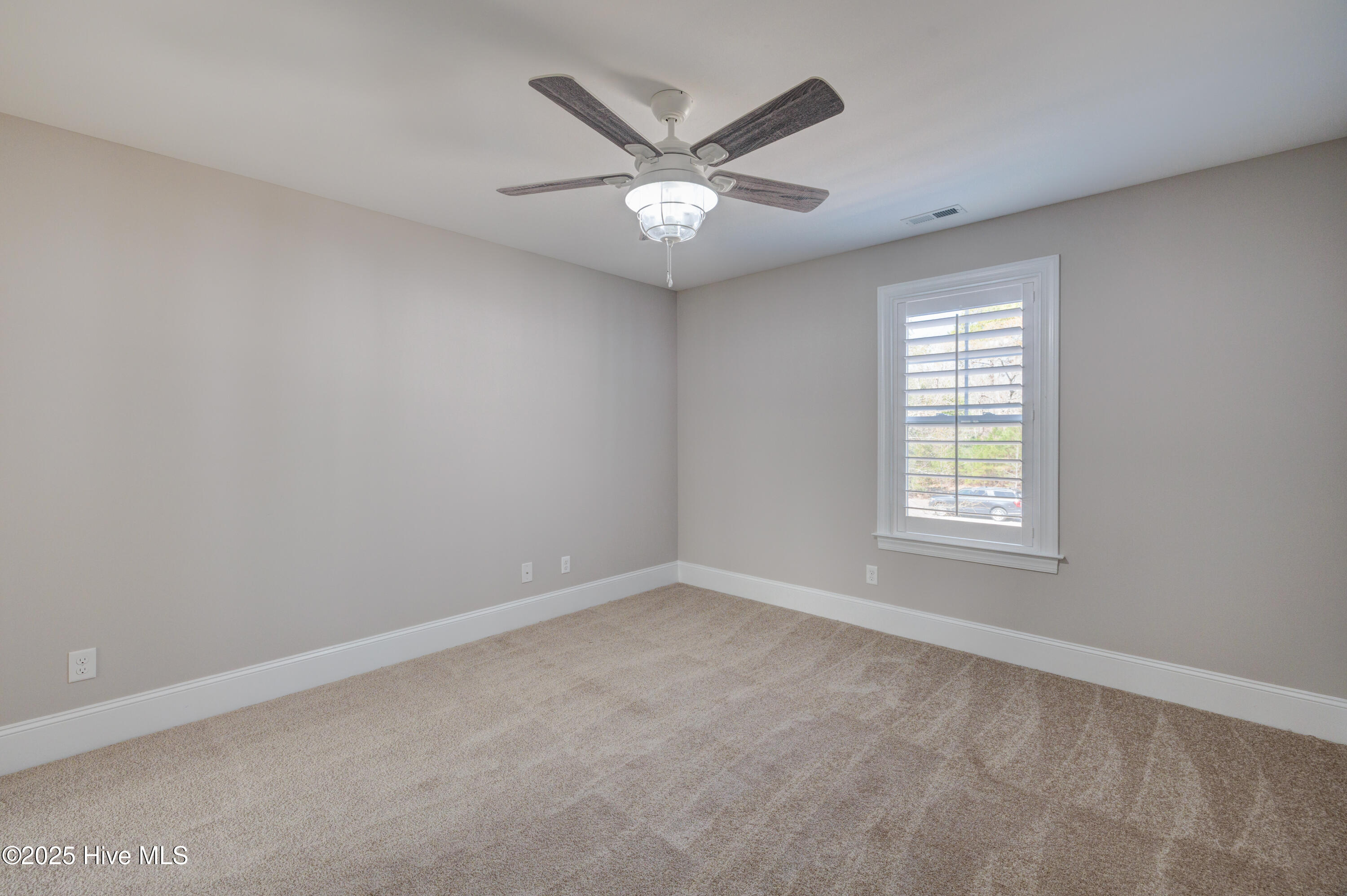 100496540 | Photo 51