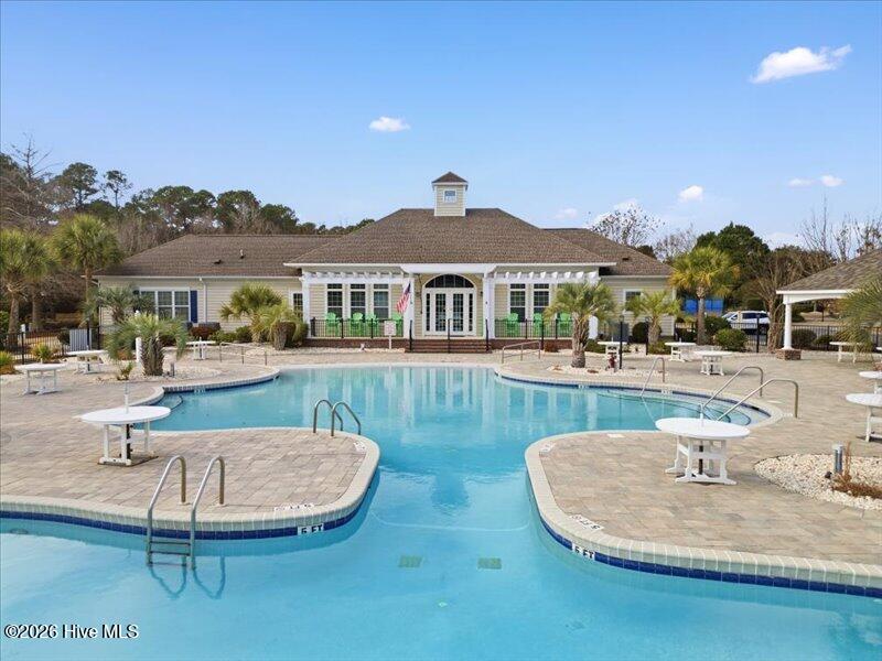 100548823 | Photo 42