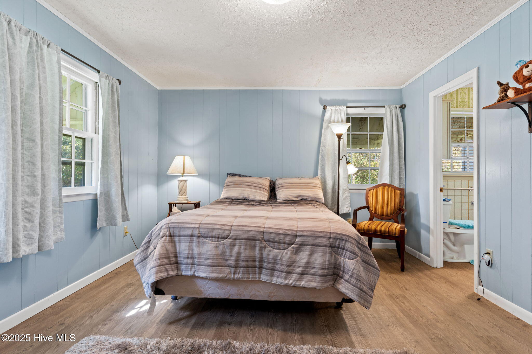 100537275 | Photo 16