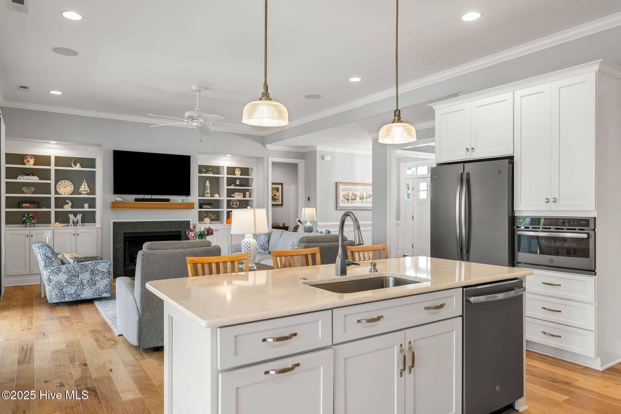 100547270 | Photo 13