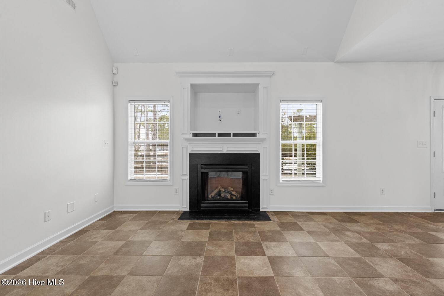 100553312 | Photo 12