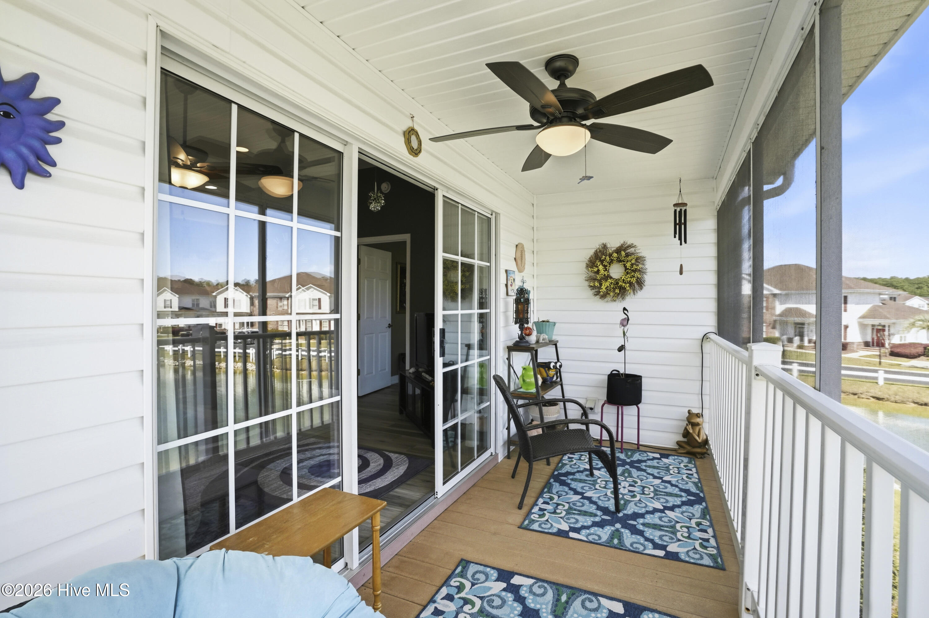 100564419 | Photo 37