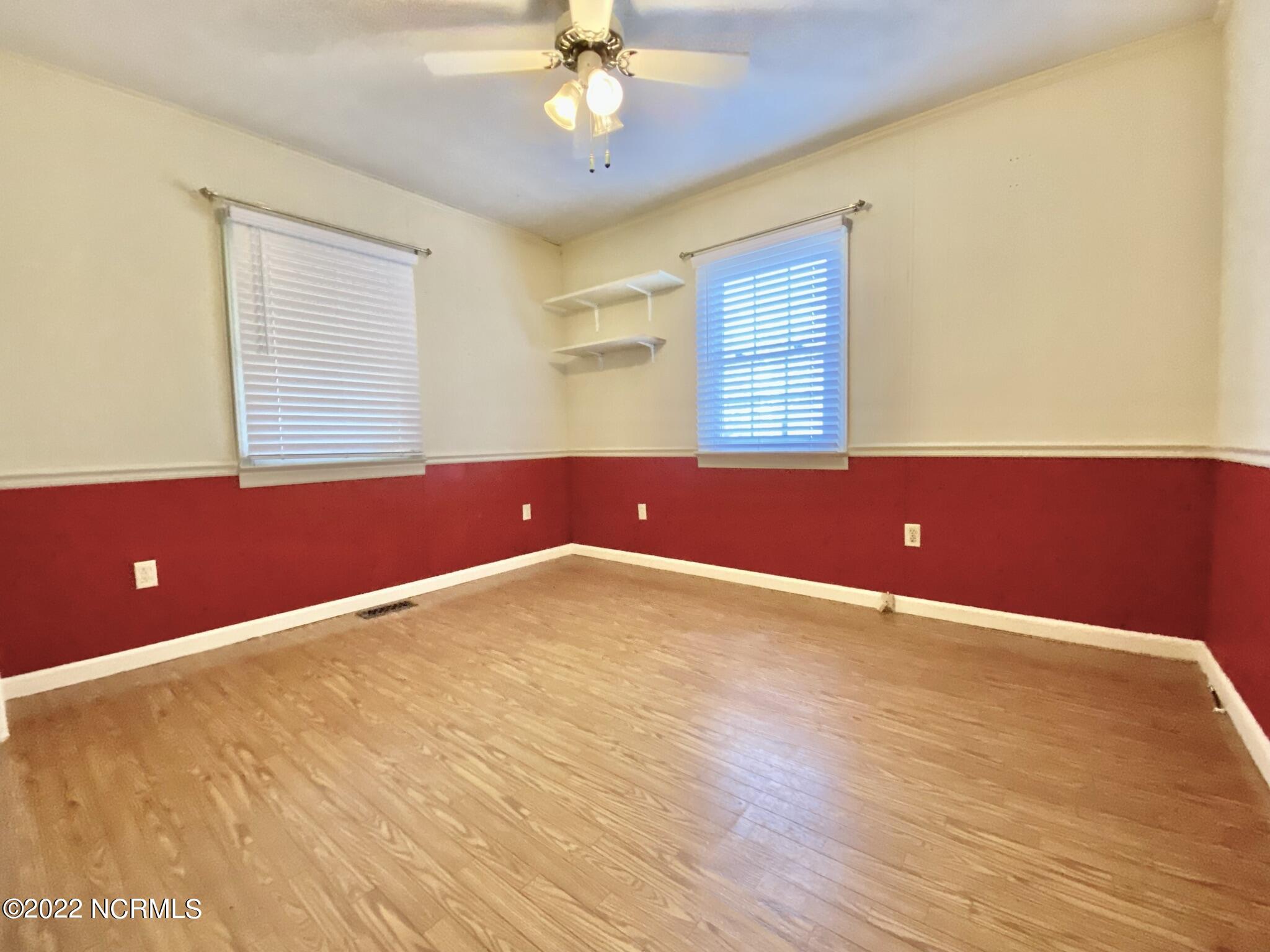 100523296 | Photo 11