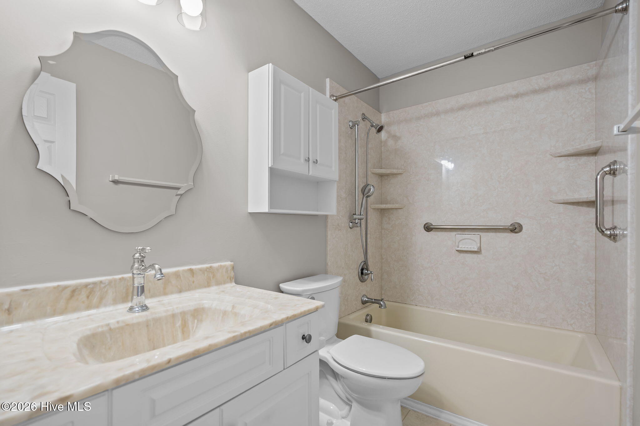 100548271 | Photo 22