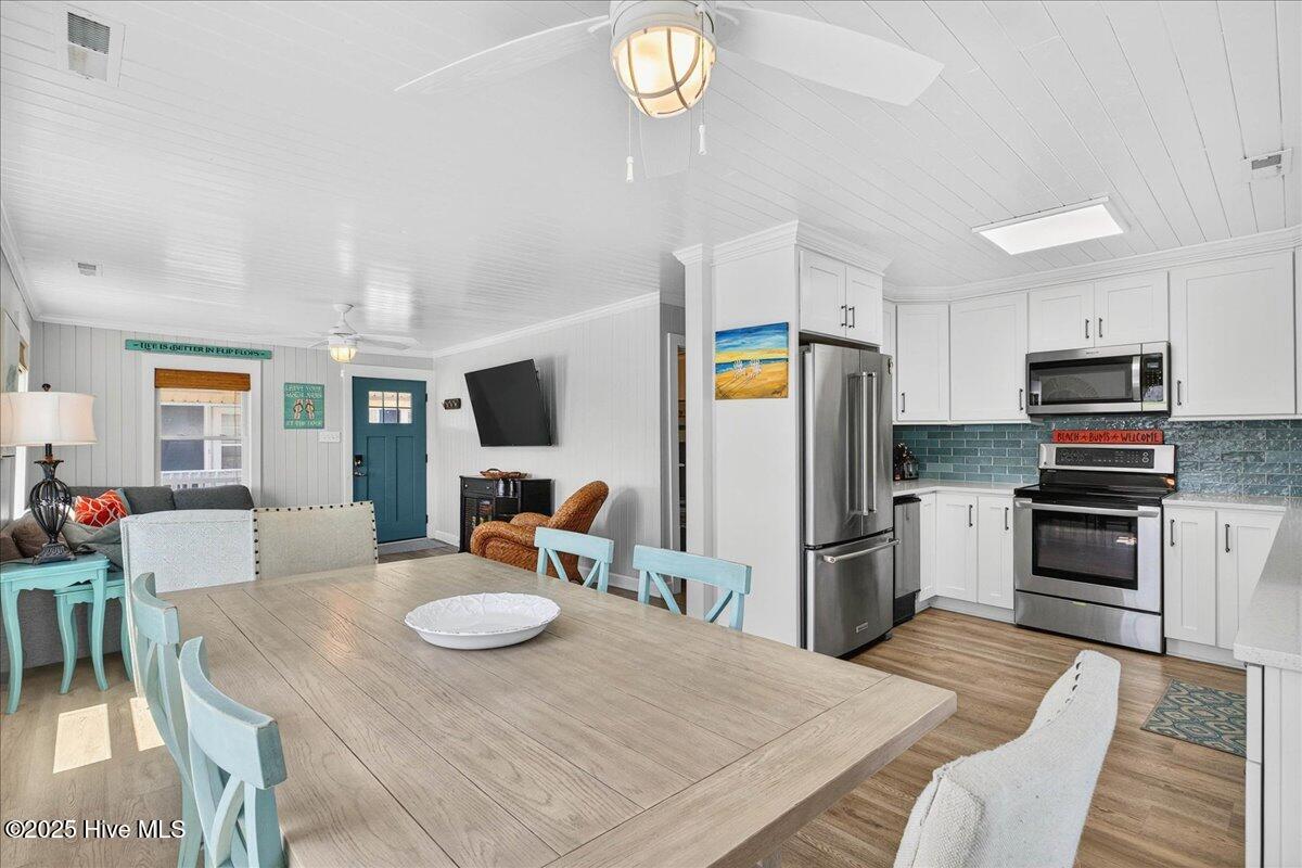 100527875 | Photo 14