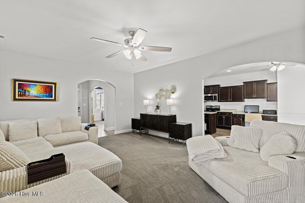 100565608 | Photo 14