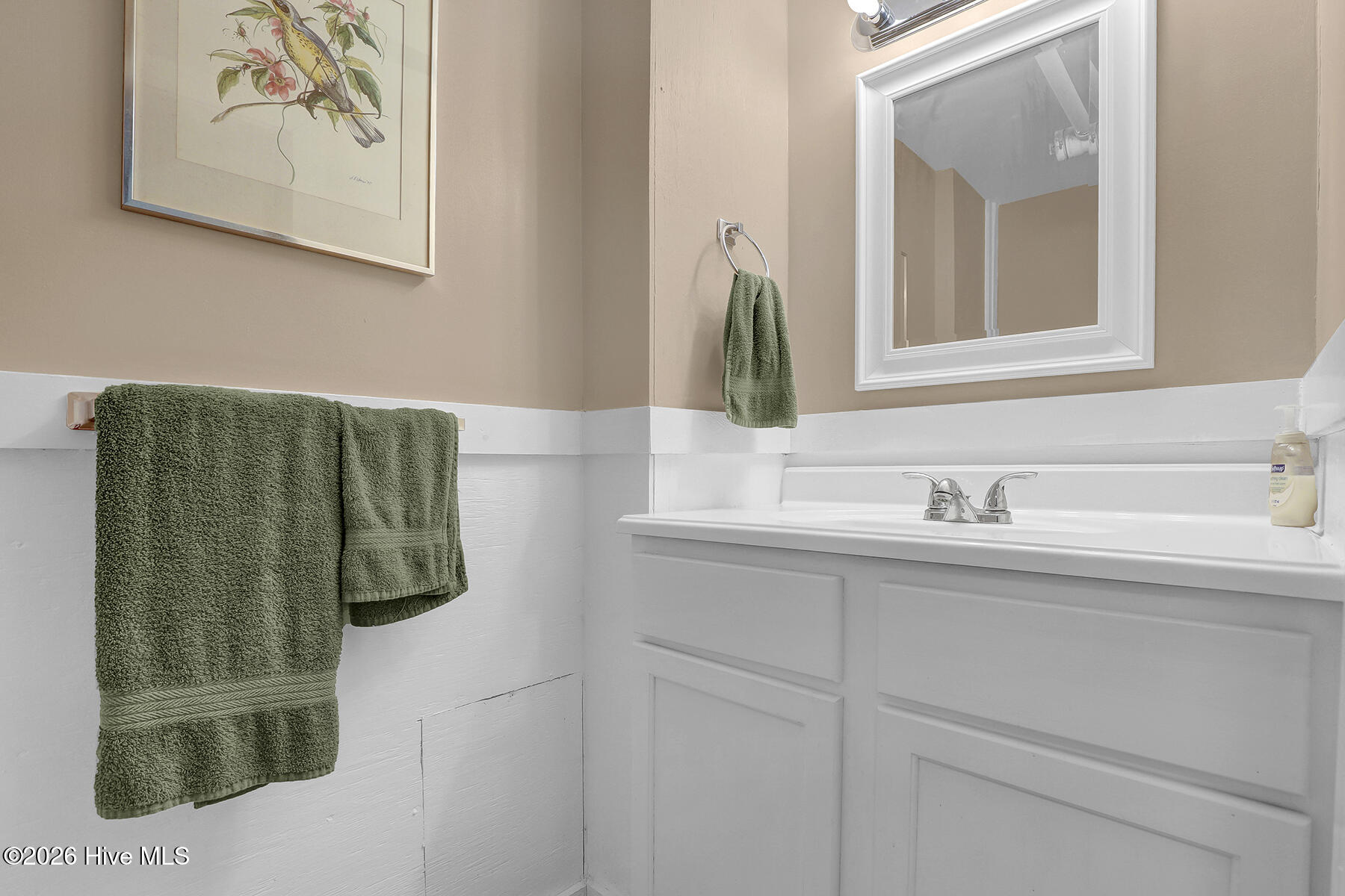 100548682 | Photo 32