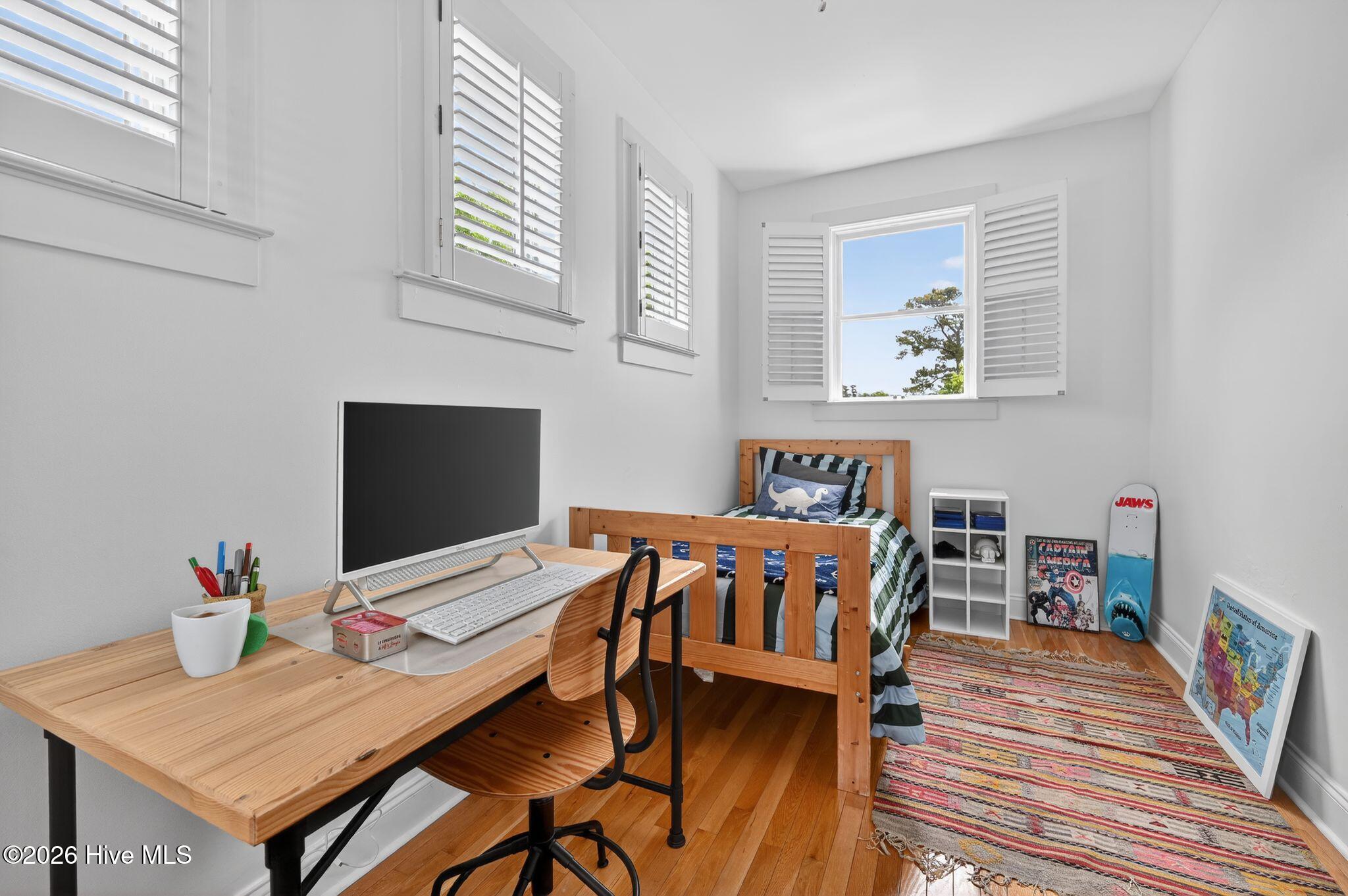 100569921 | Photo 21