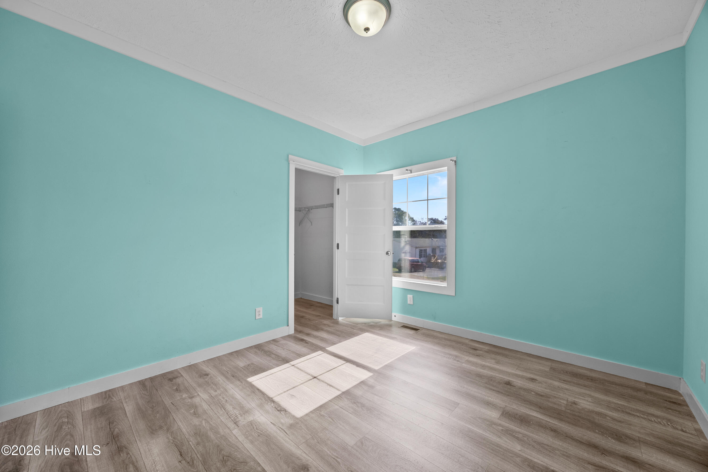 100559511 | Photo 30