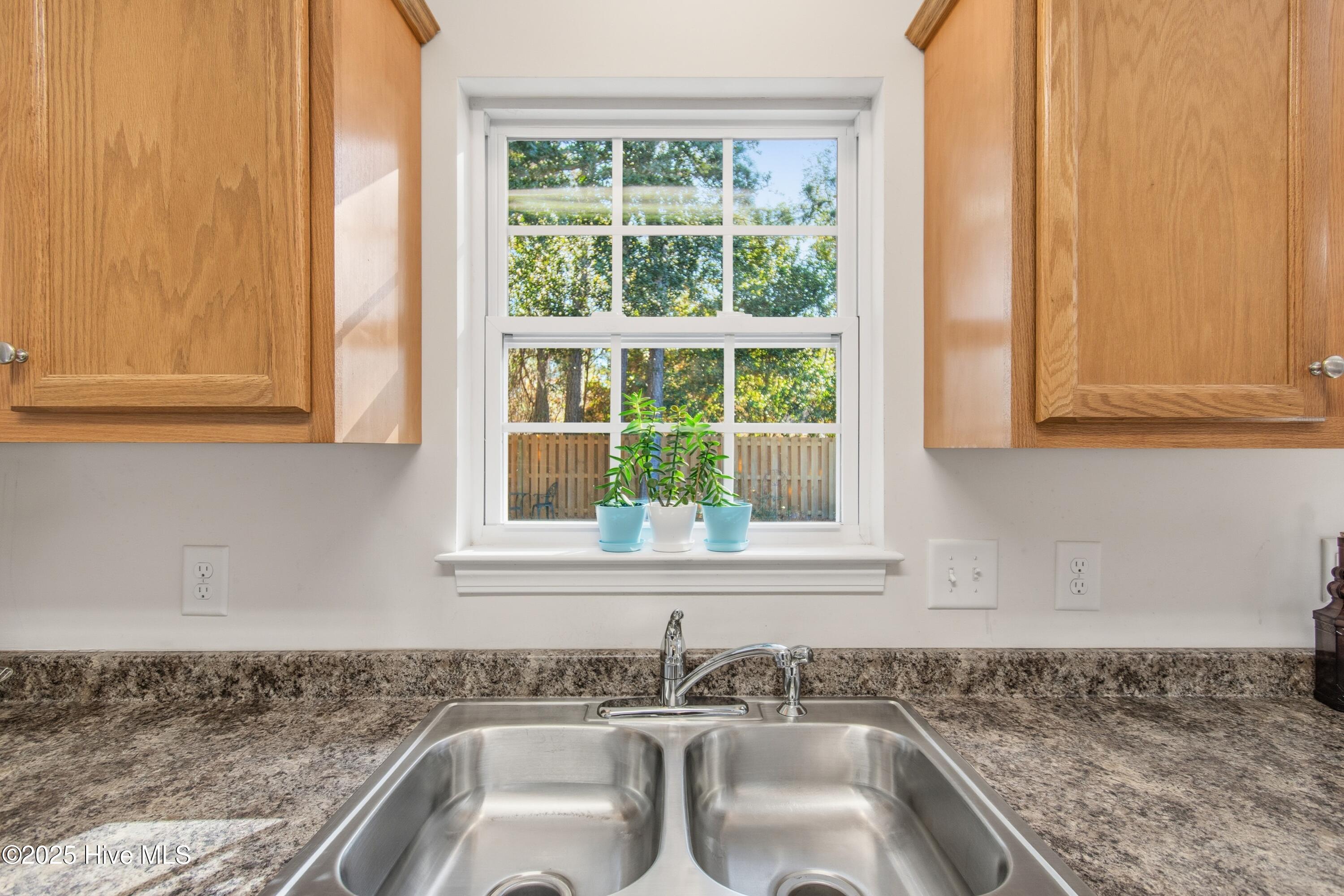 100545881 | Photo 16