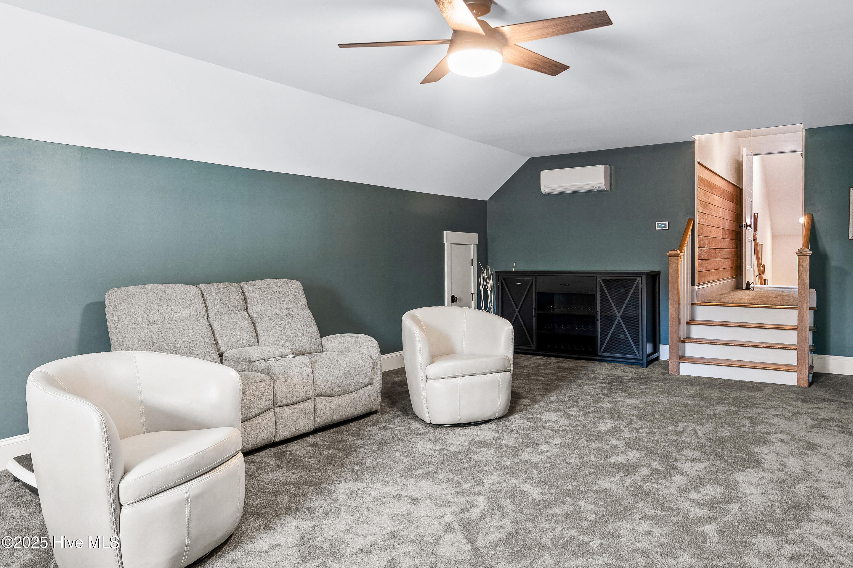 100539739 | Photo 39