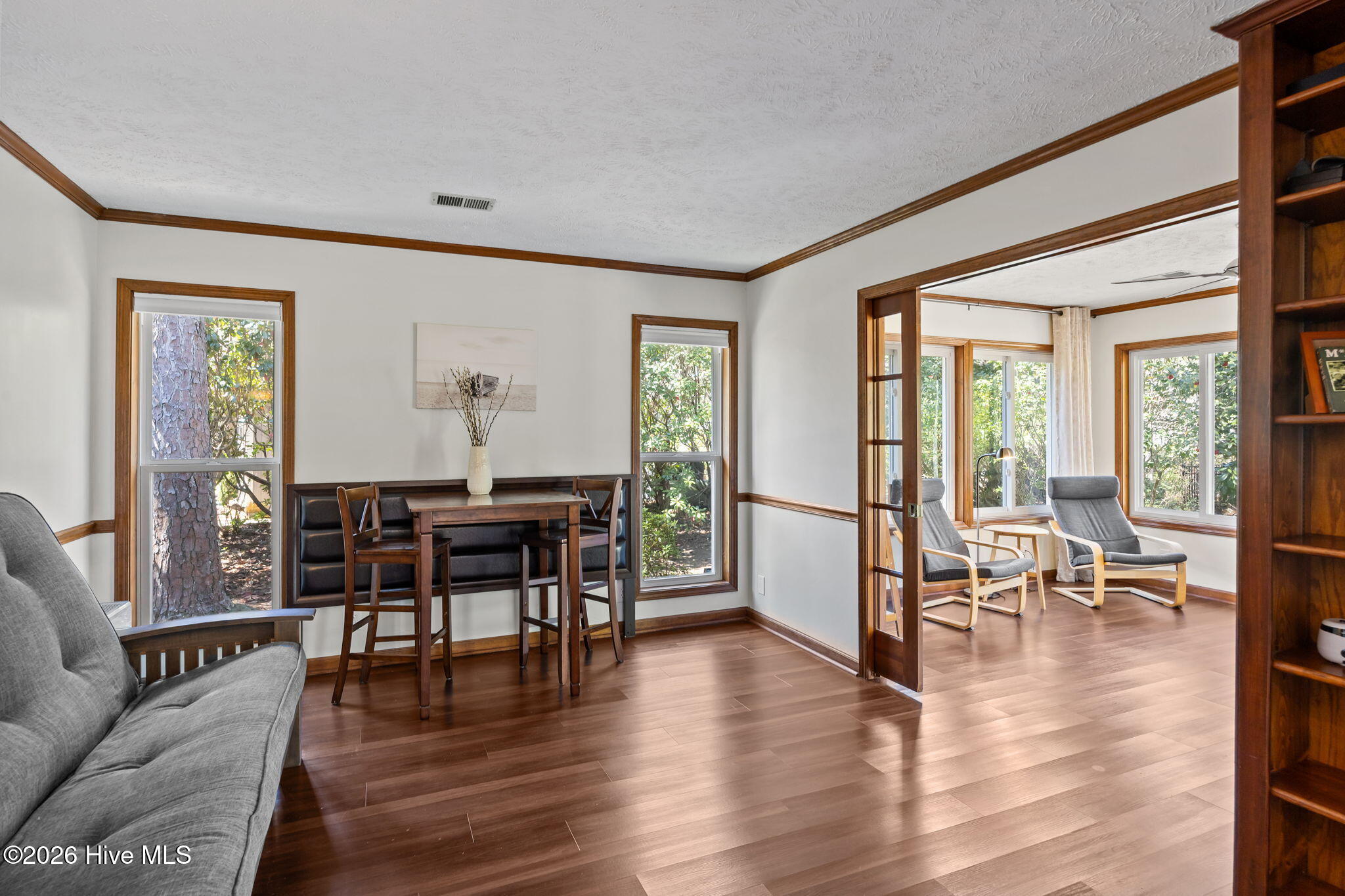 100561214 | Photo 14