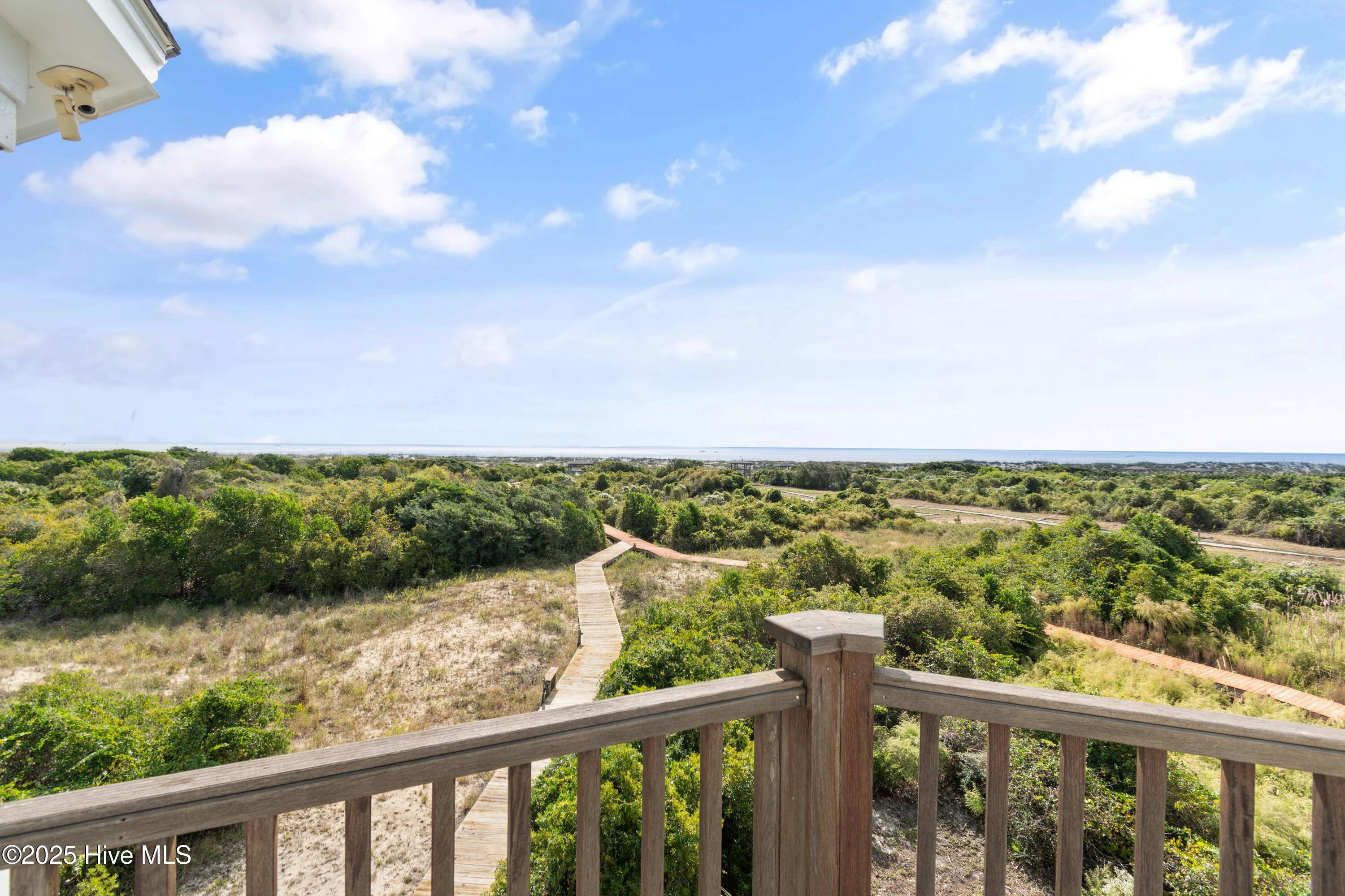 100536702 | Photo 99