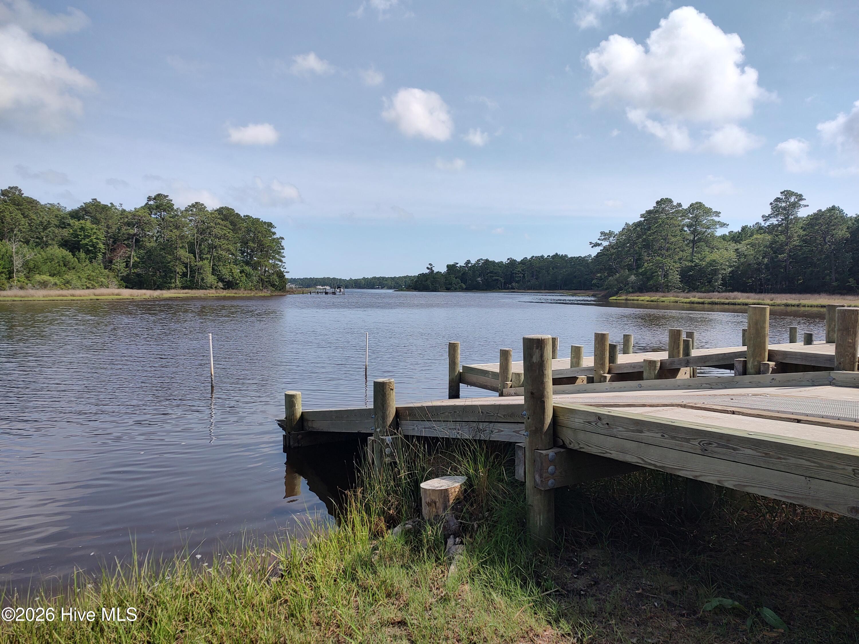 100552779 | Photo 51