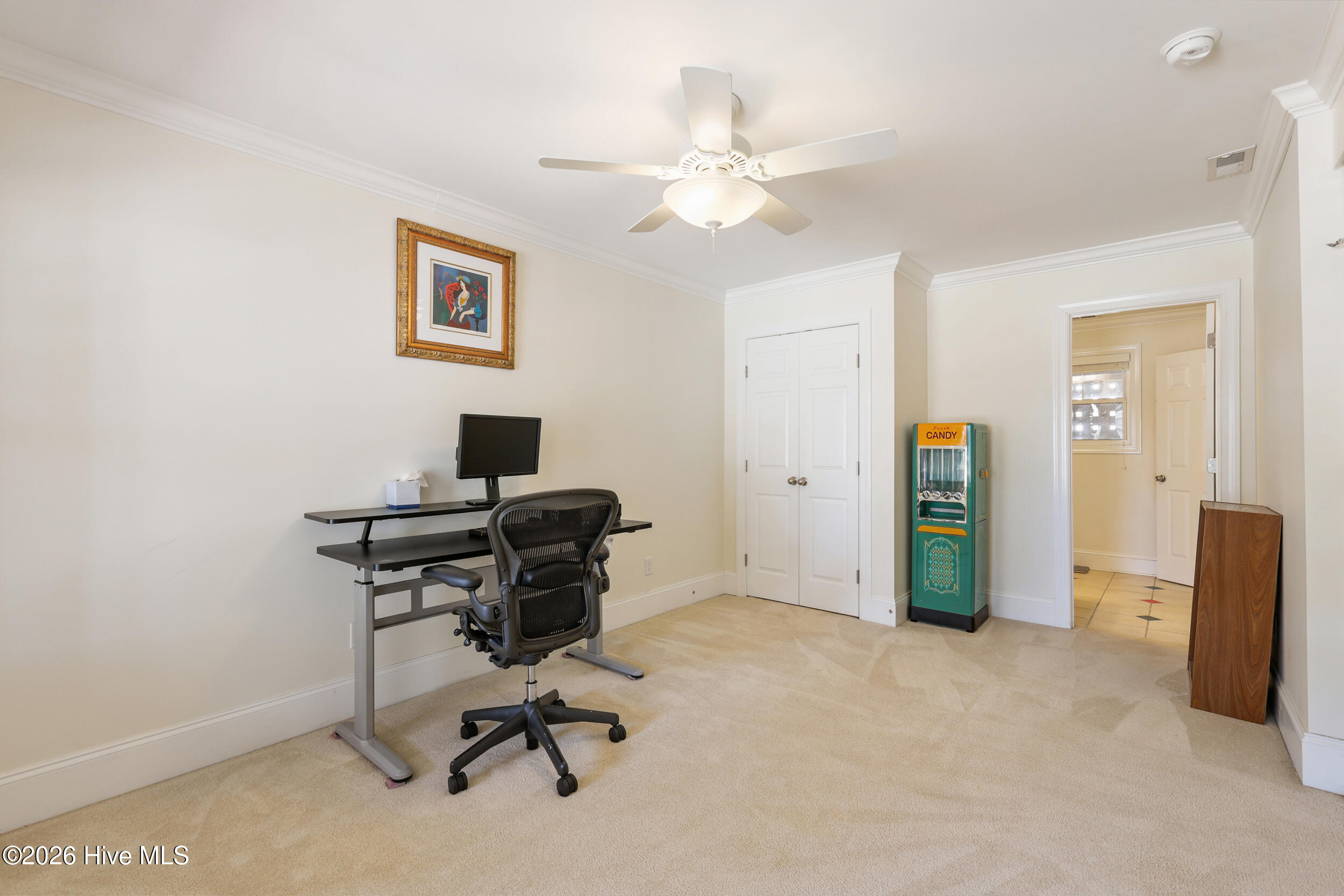 100568478 | Photo 31