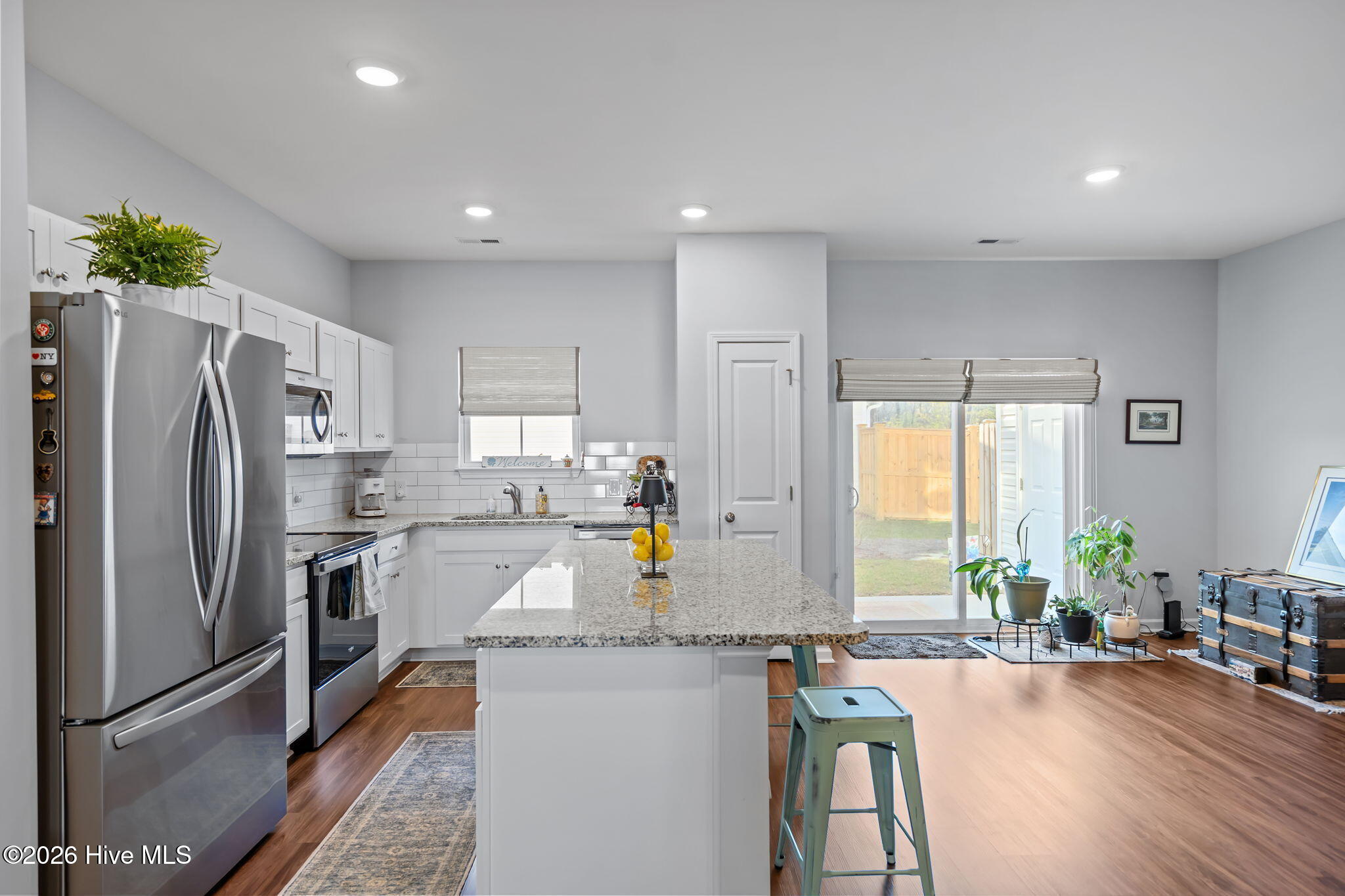 100562246 | Photo 20