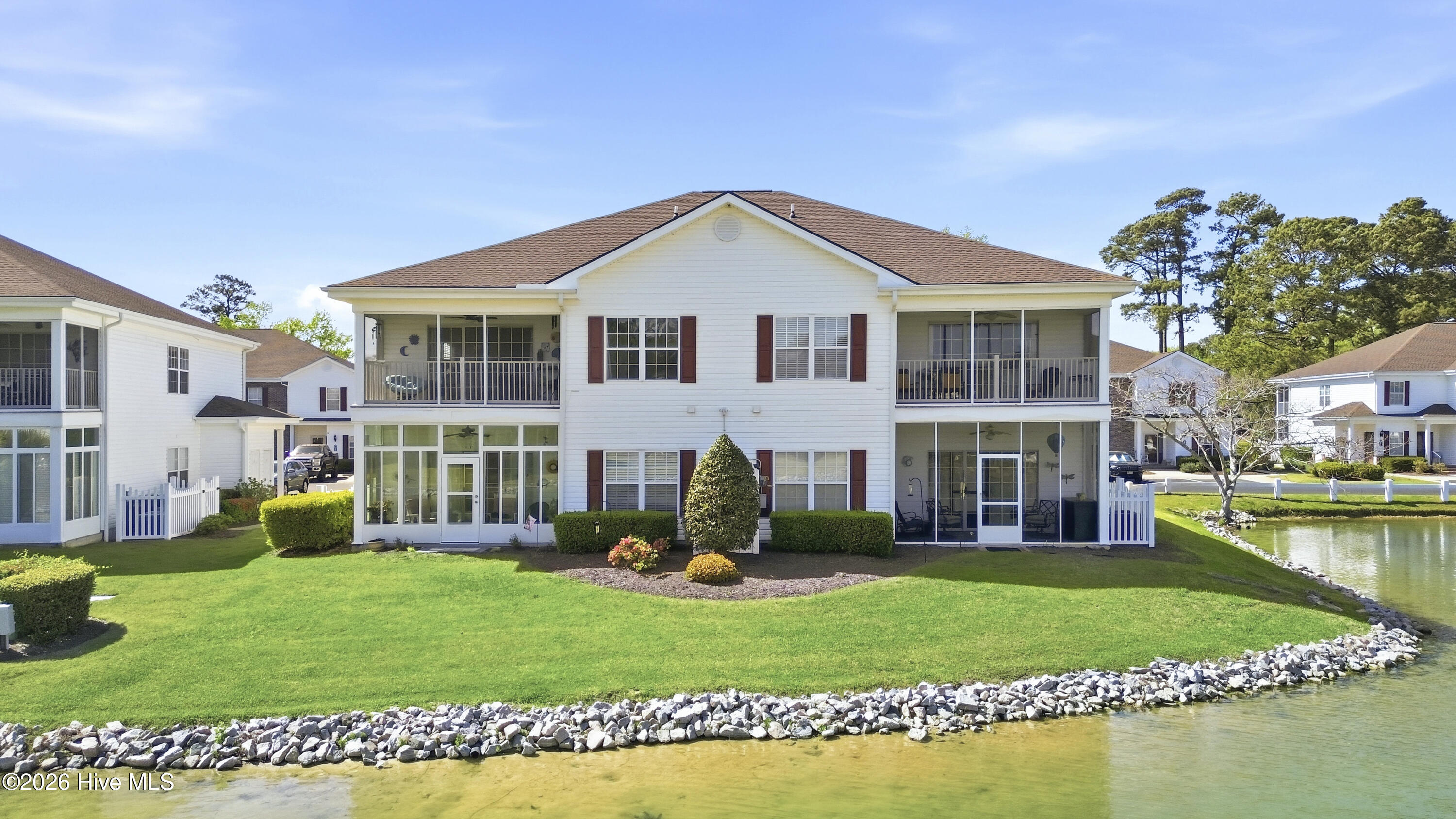 100564419 | Photo 42