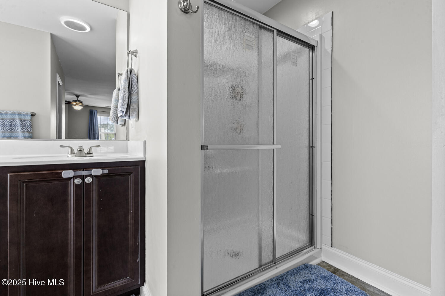 100533830 | Photo 28