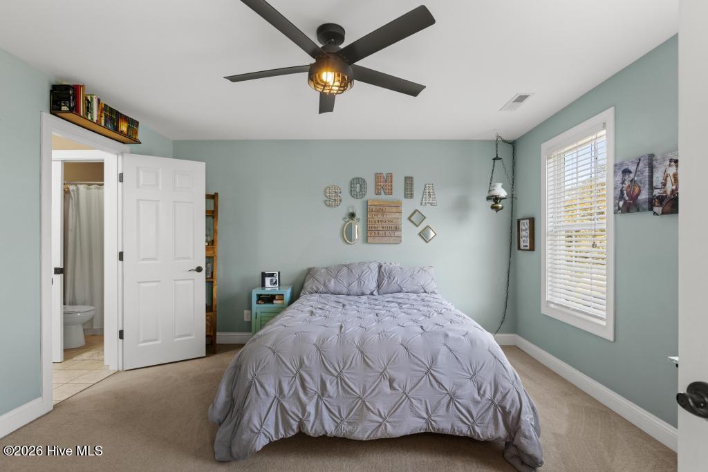 100570572 | Photo 35