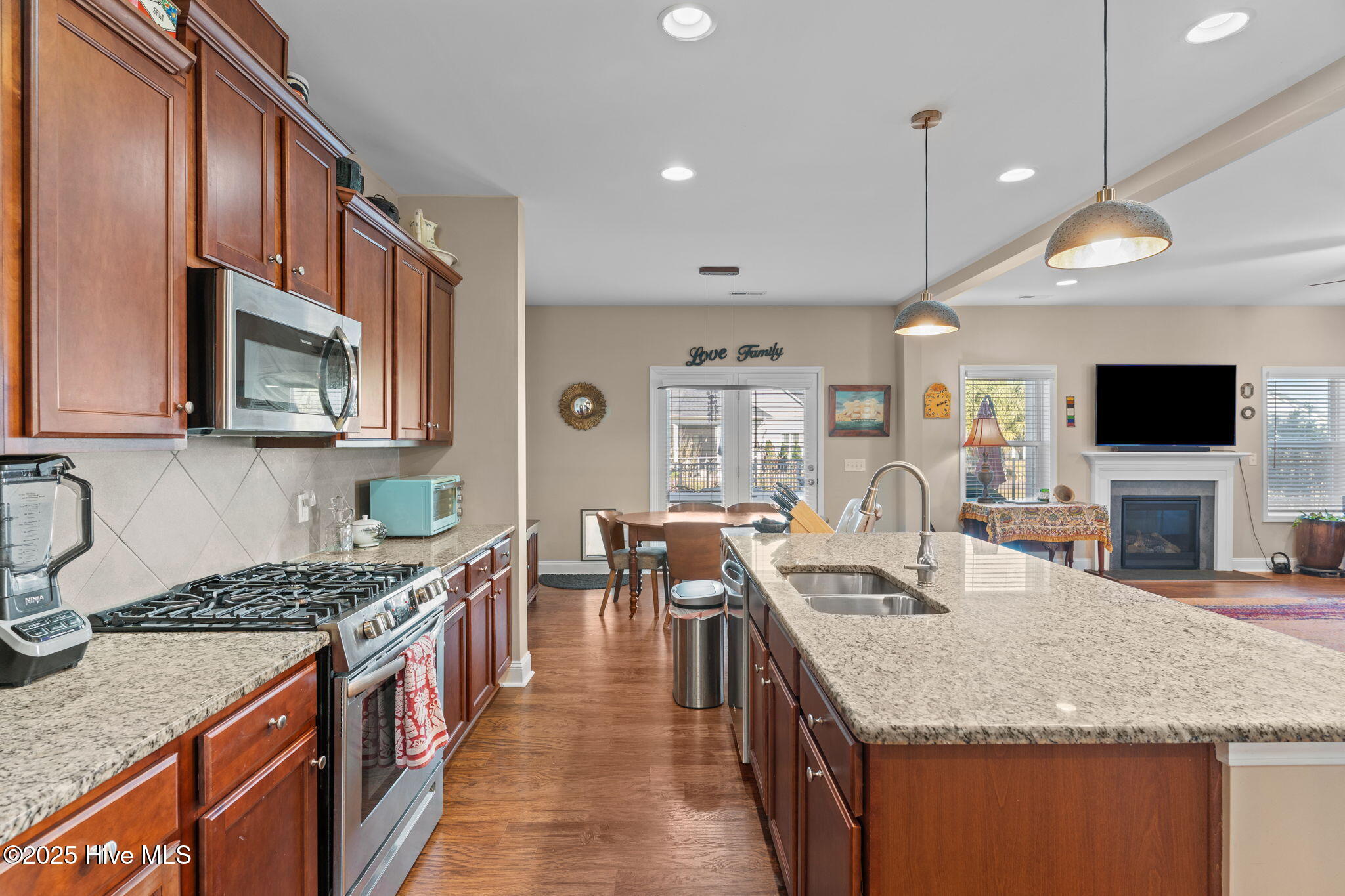 100542134 | Photo 10