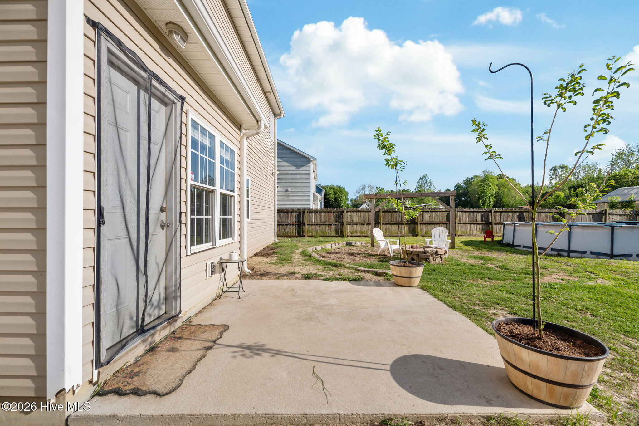 100567671 | Photo 11