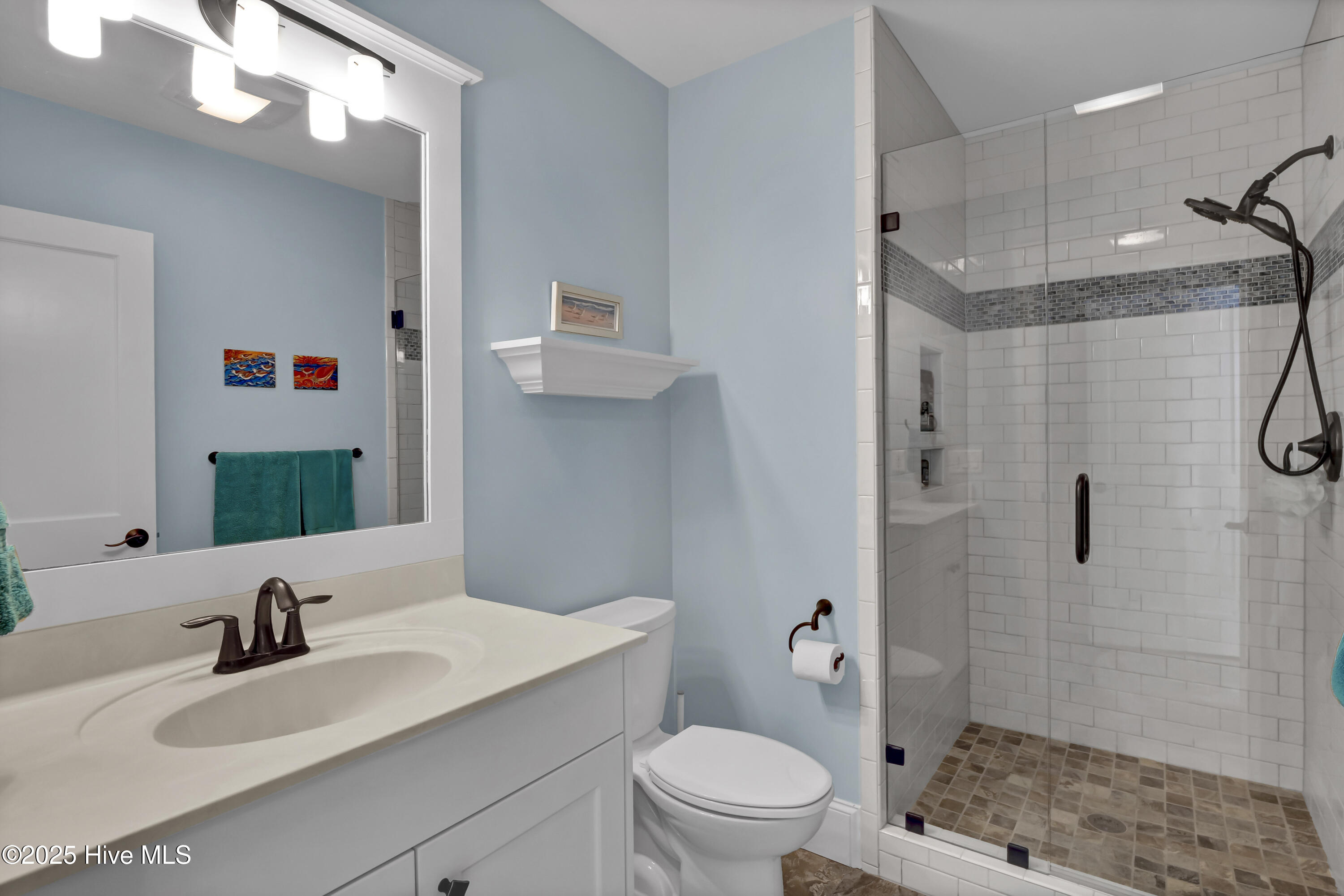 100553290 | Photo 28