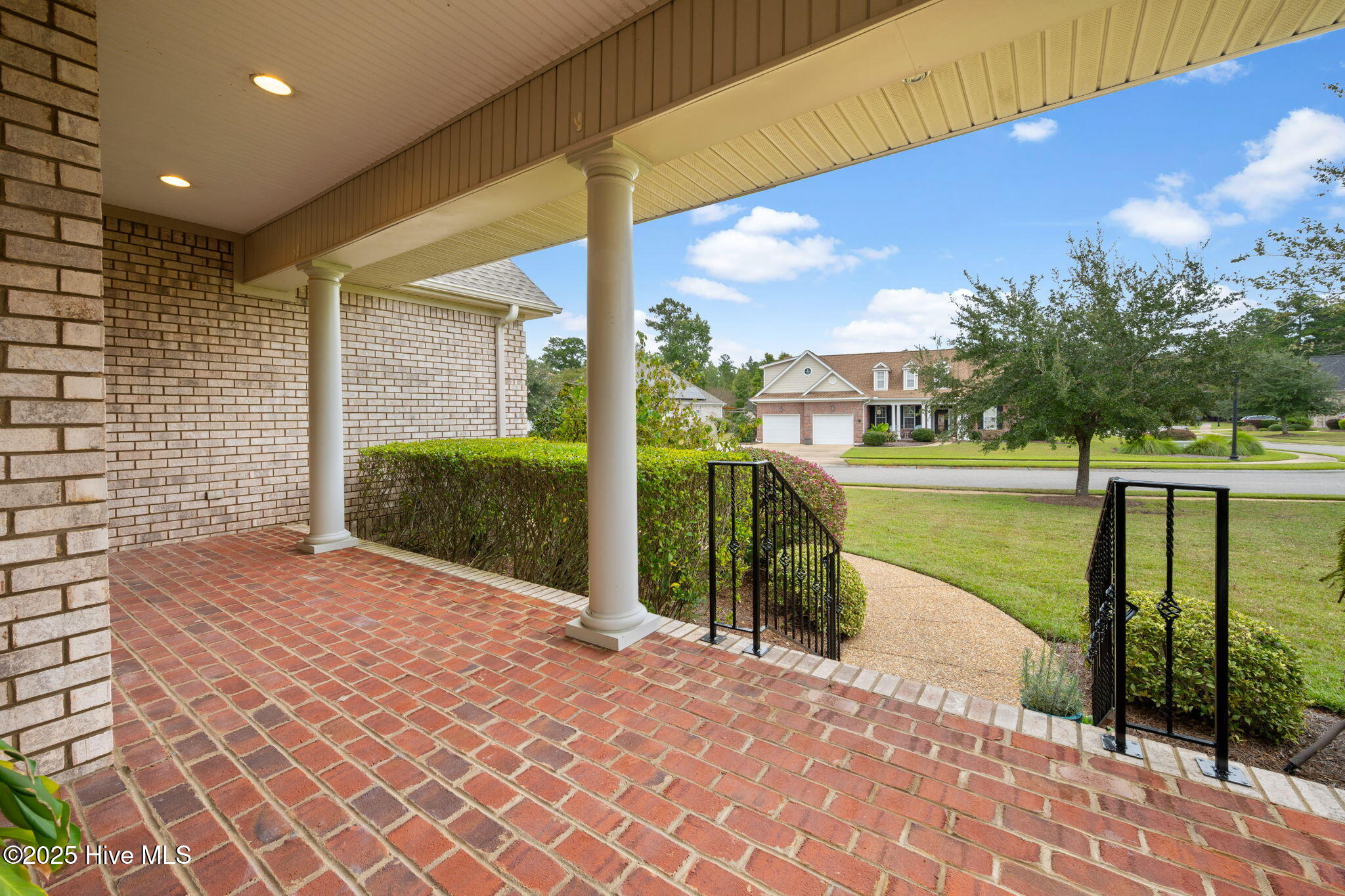 100536688 | Photo 12