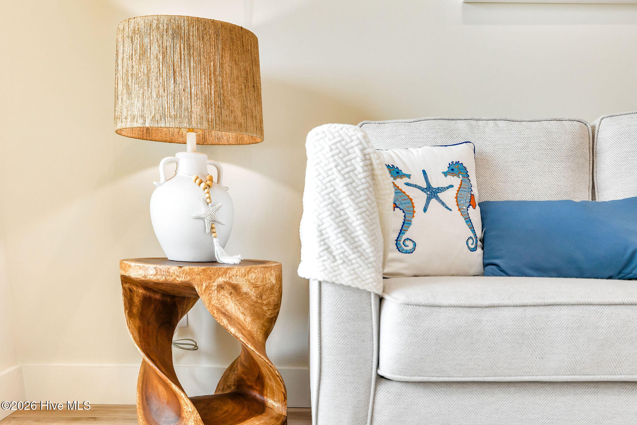 100566705 | Photo 19